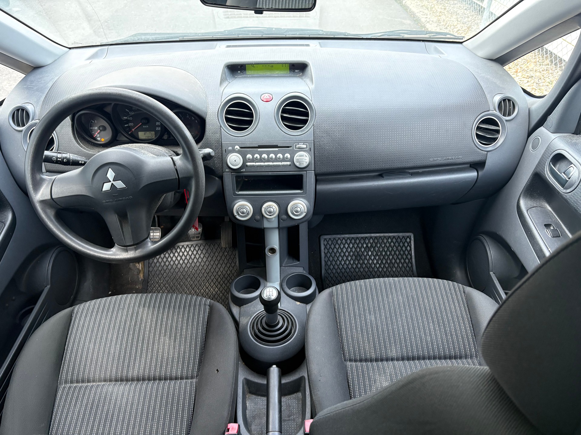 MITSUBISHI Colt 1.3 16V Coolpix-image-9