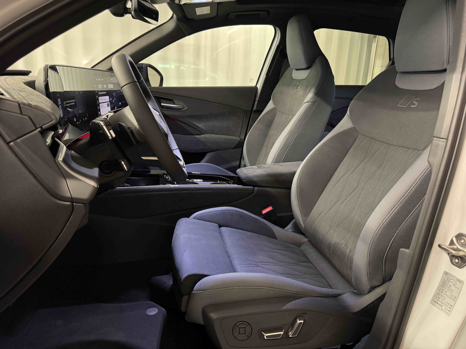 AUDI Q3 SUV TFSI quattro 195 kW S tronic-image-7
