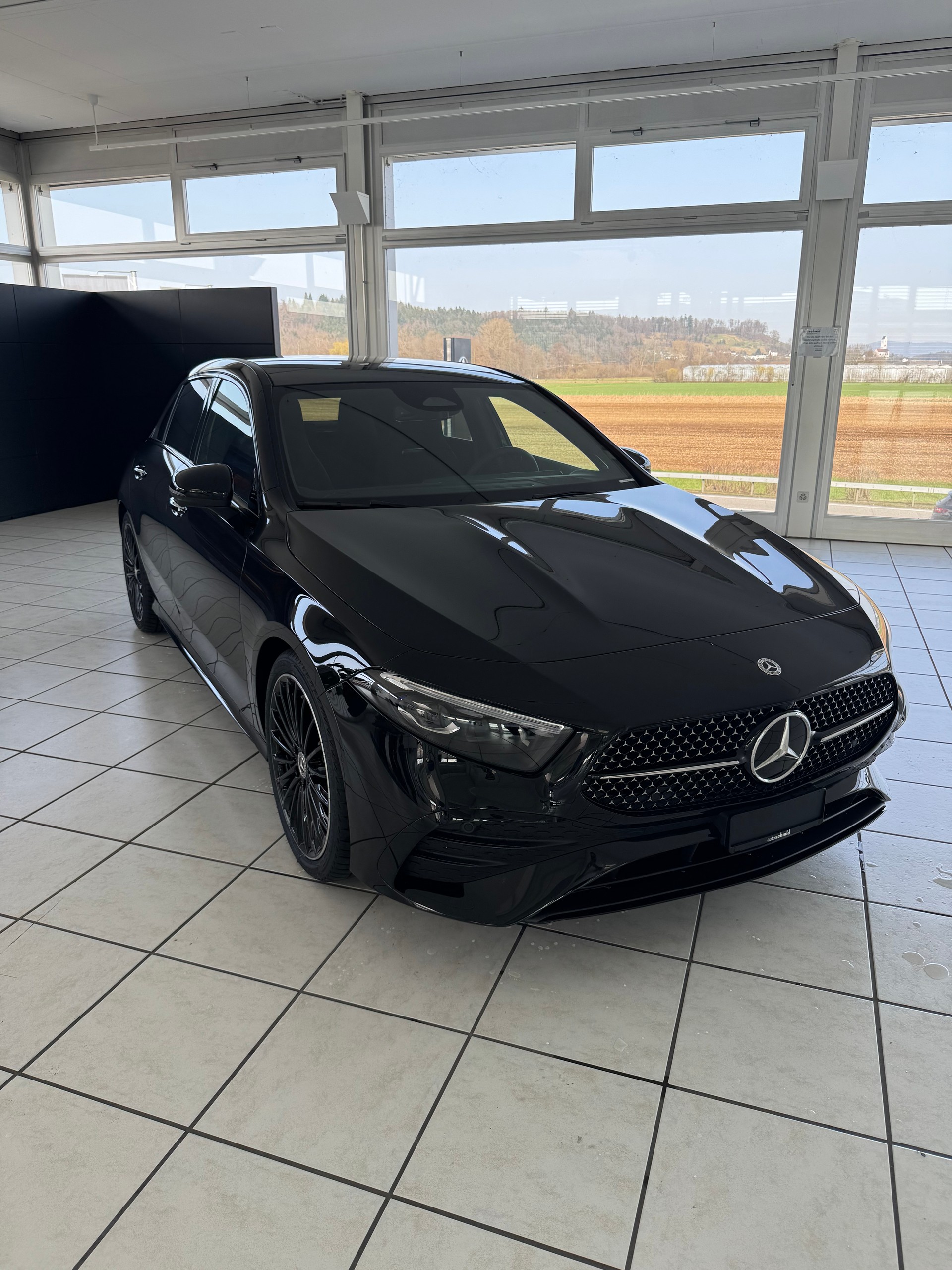 MERCEDES-BENZ A 250 4MATIC Kompaktlimousine-image-1