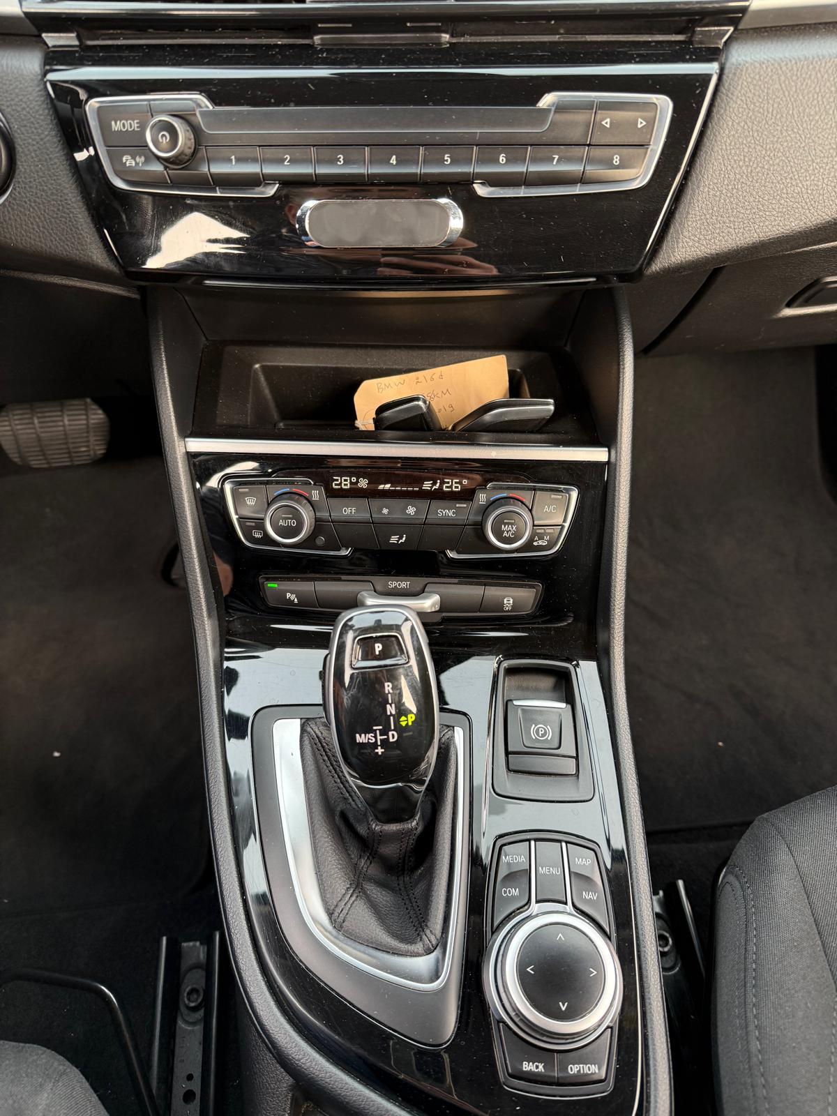 BMW 216d Gran Tourer-image-15