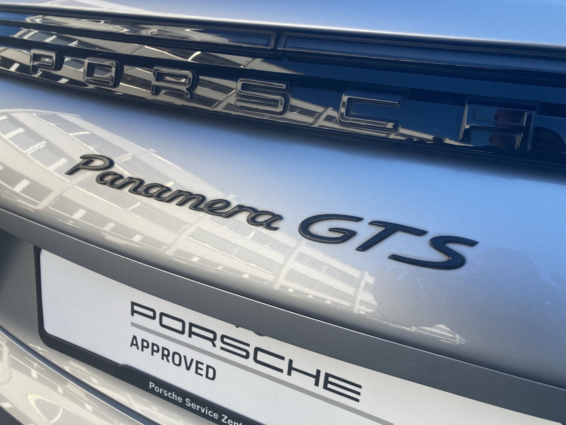 PORSCHE Panamera GTS Sport Turismo 4.0 V8-image-22