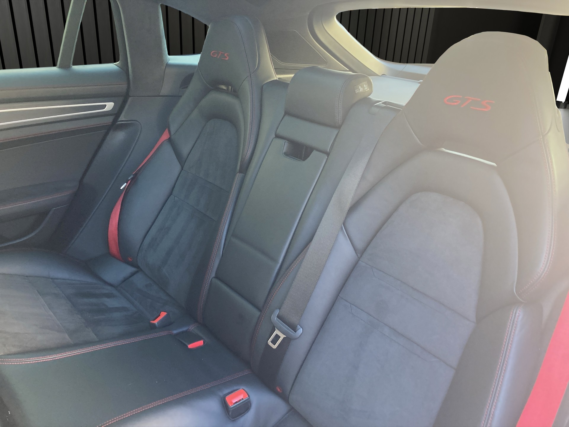 PORSCHE Panamera GTS Sport Turismo 4.0 V8-image-13