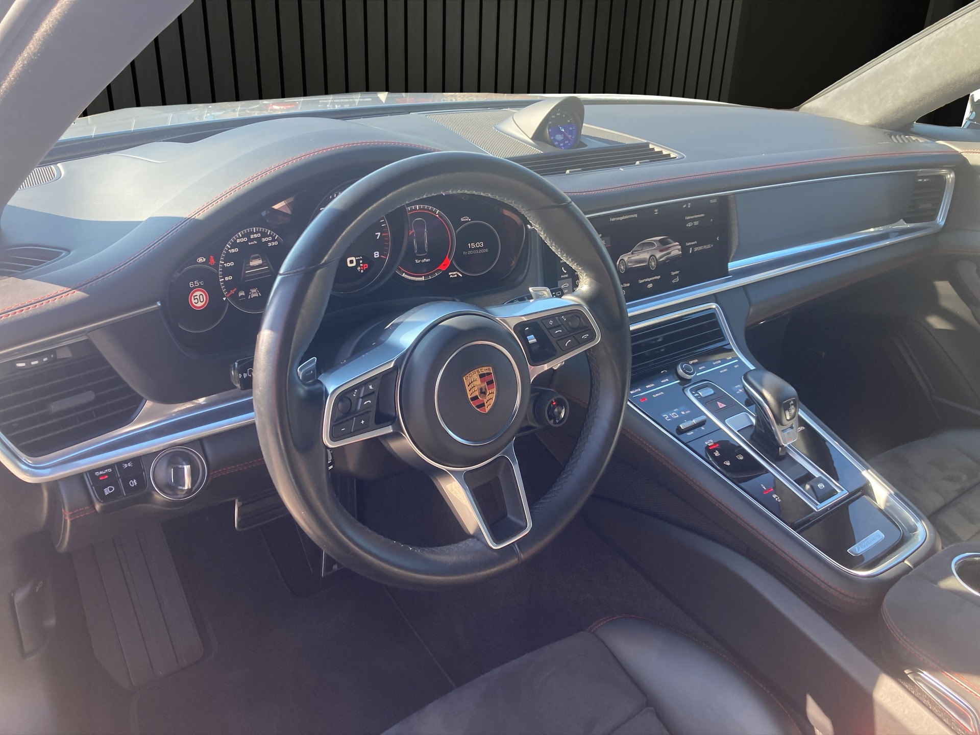 PORSCHE Panamera GTS Sport Turismo 4.0 V8-image-11