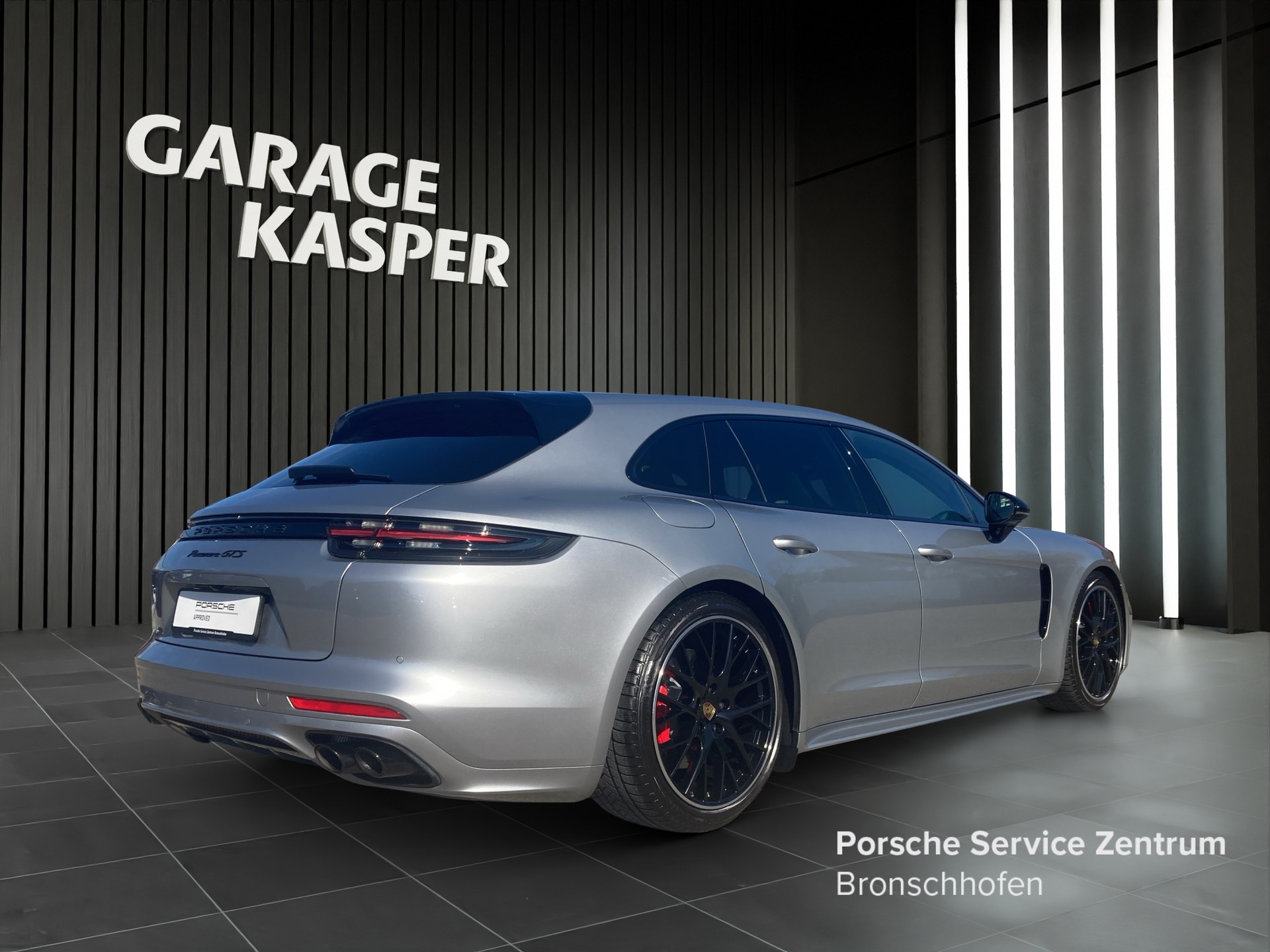 PORSCHE Panamera GTS Sport Turismo 4.0 V8-image-4