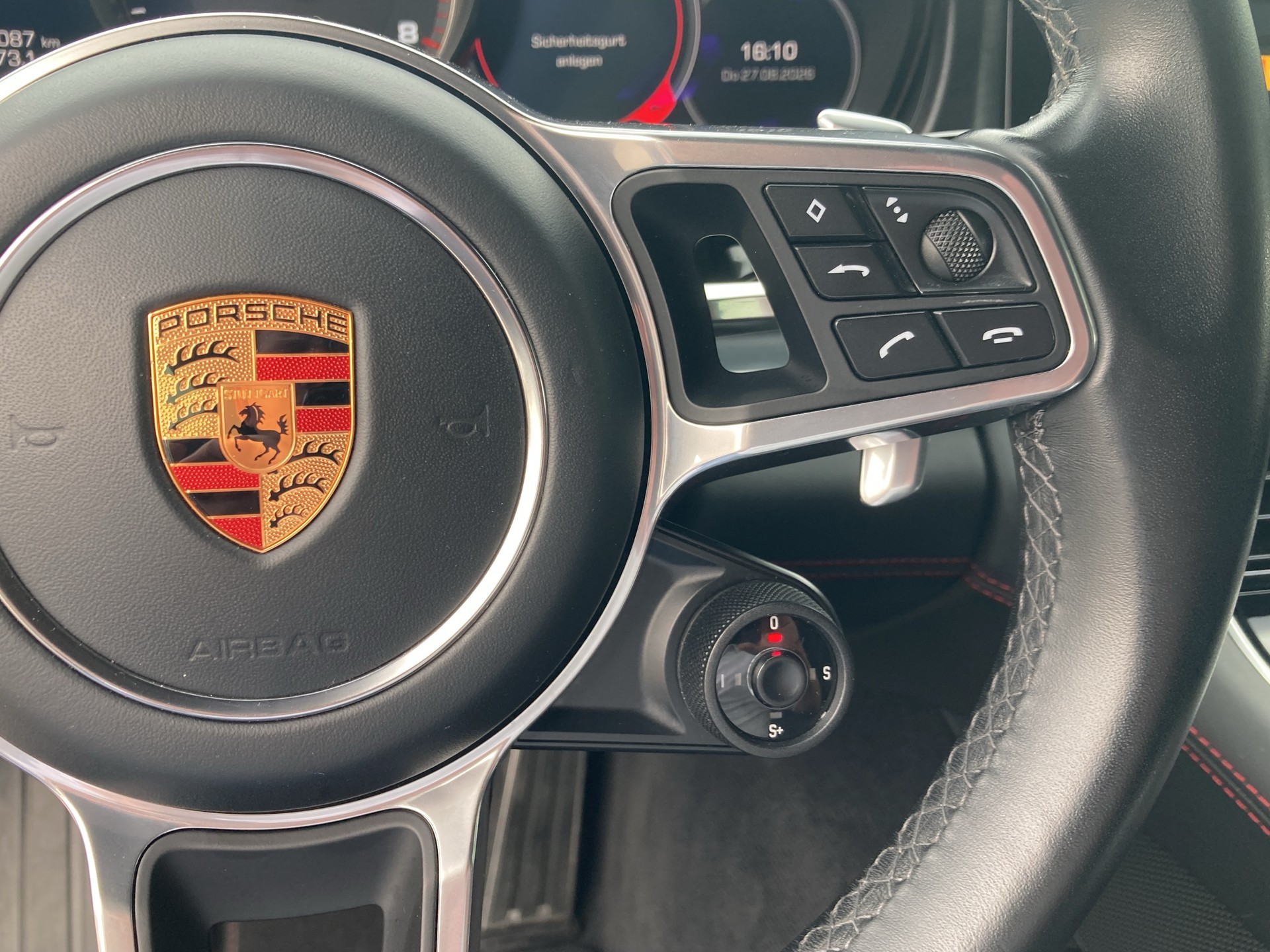 PORSCHE Panamera GTS Sport Turismo 4.0 V8-image-31