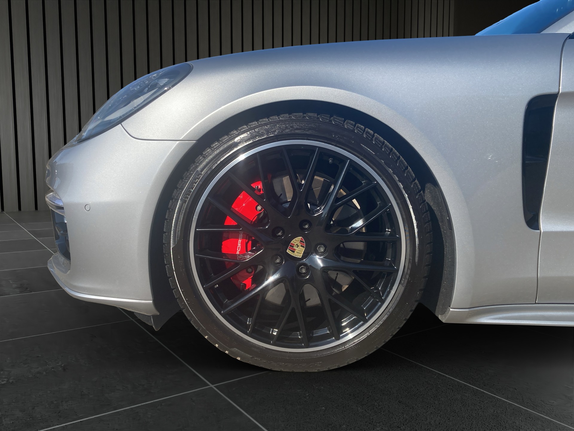 PORSCHE Panamera GTS Sport Turismo 4.0 V8-image-9
