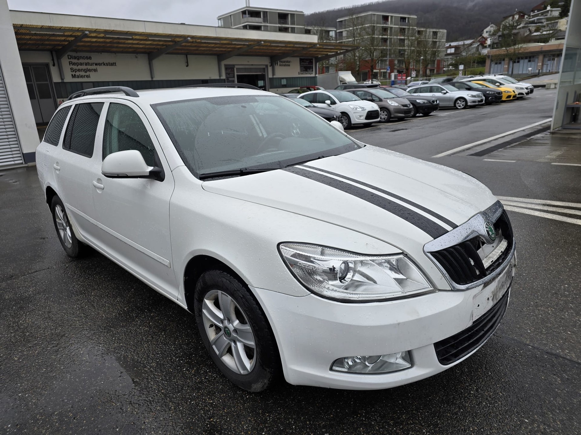 SKODA Octavia Combi 1.8 TSI Stöckli 4x4-image-0