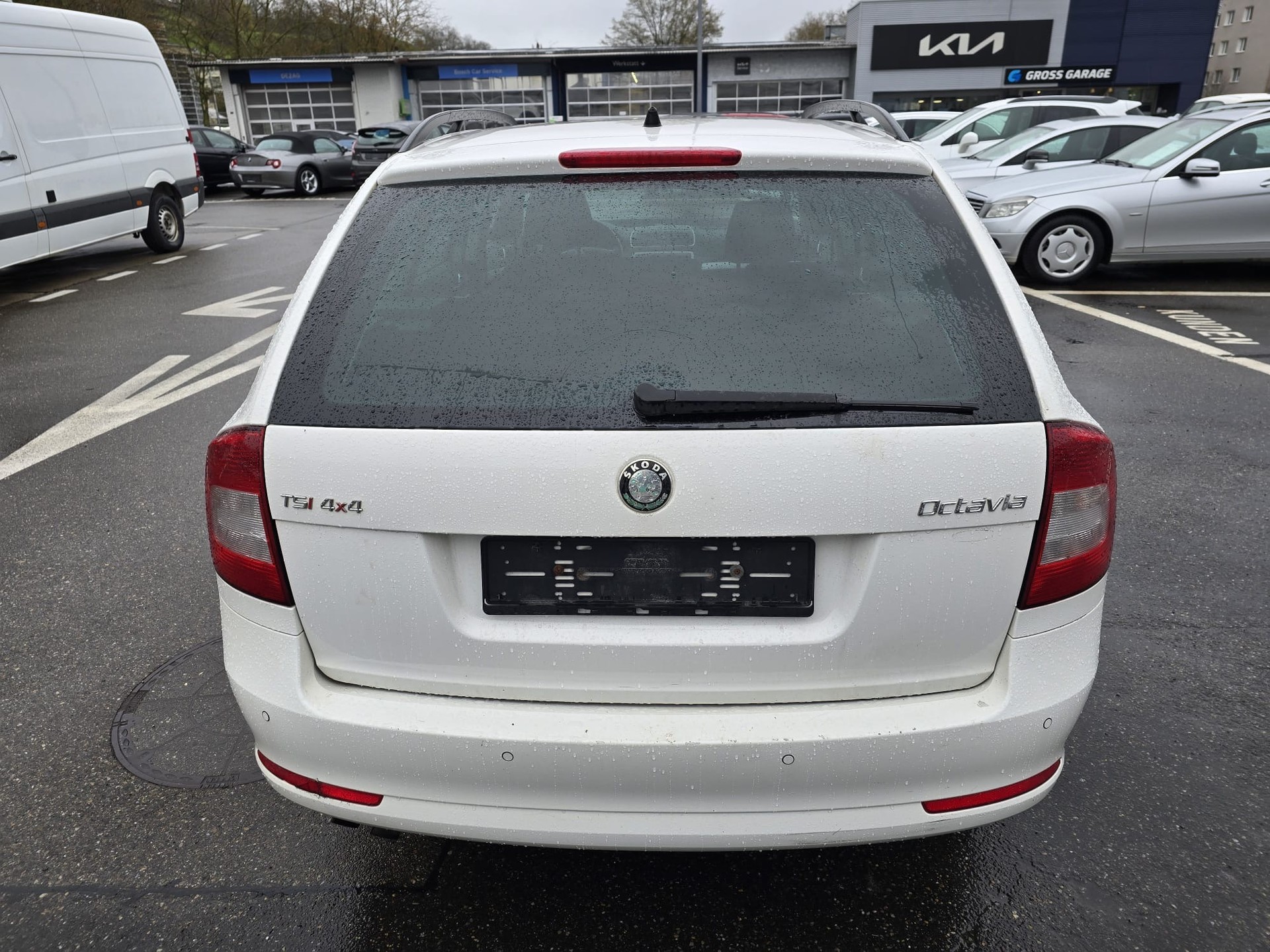 SKODA Octavia Combi 1.8 TSI Stöckli 4x4-image-5