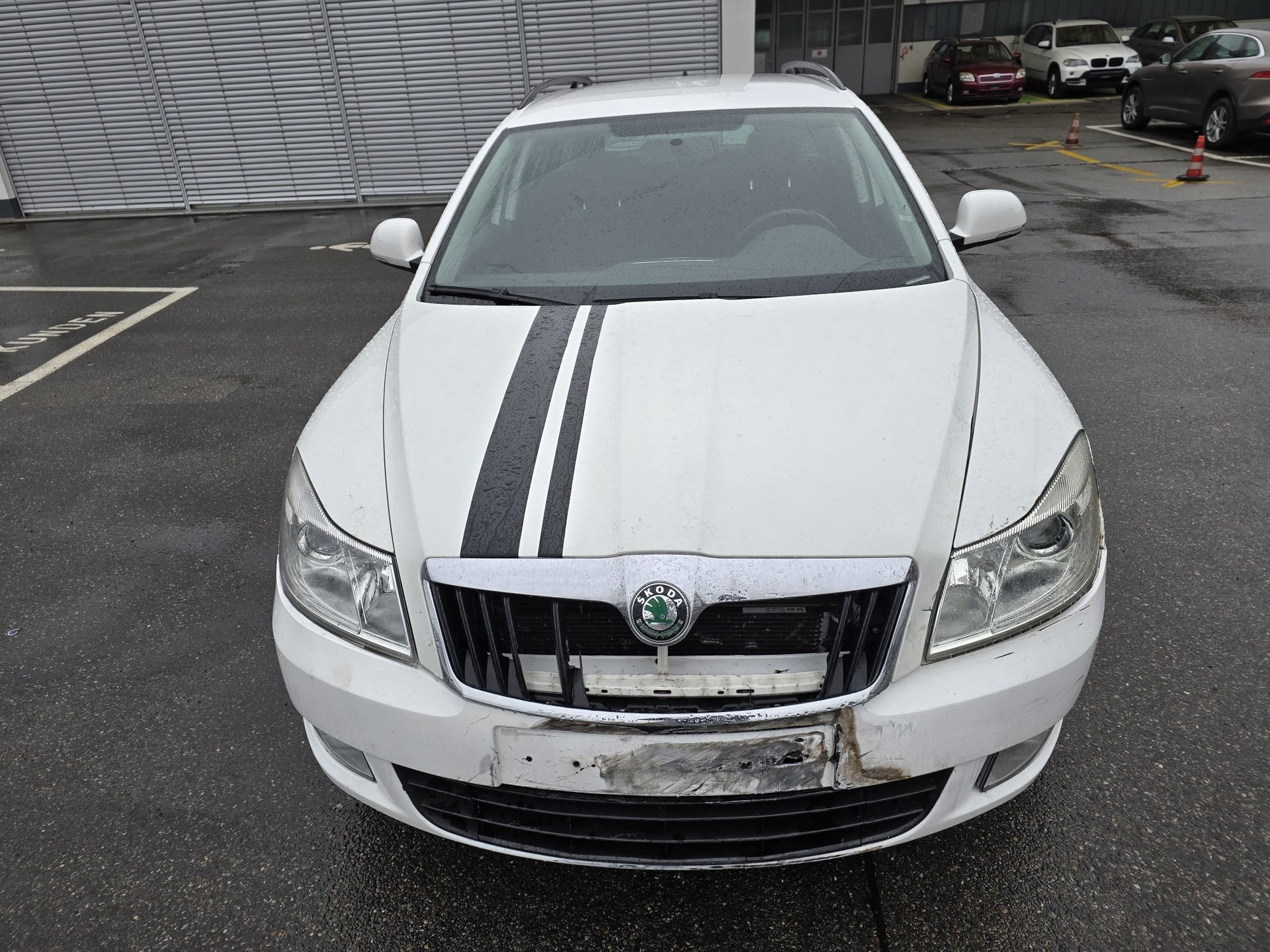 SKODA Octavia Combi 1.8 TSI Stöckli 4x4-image-2