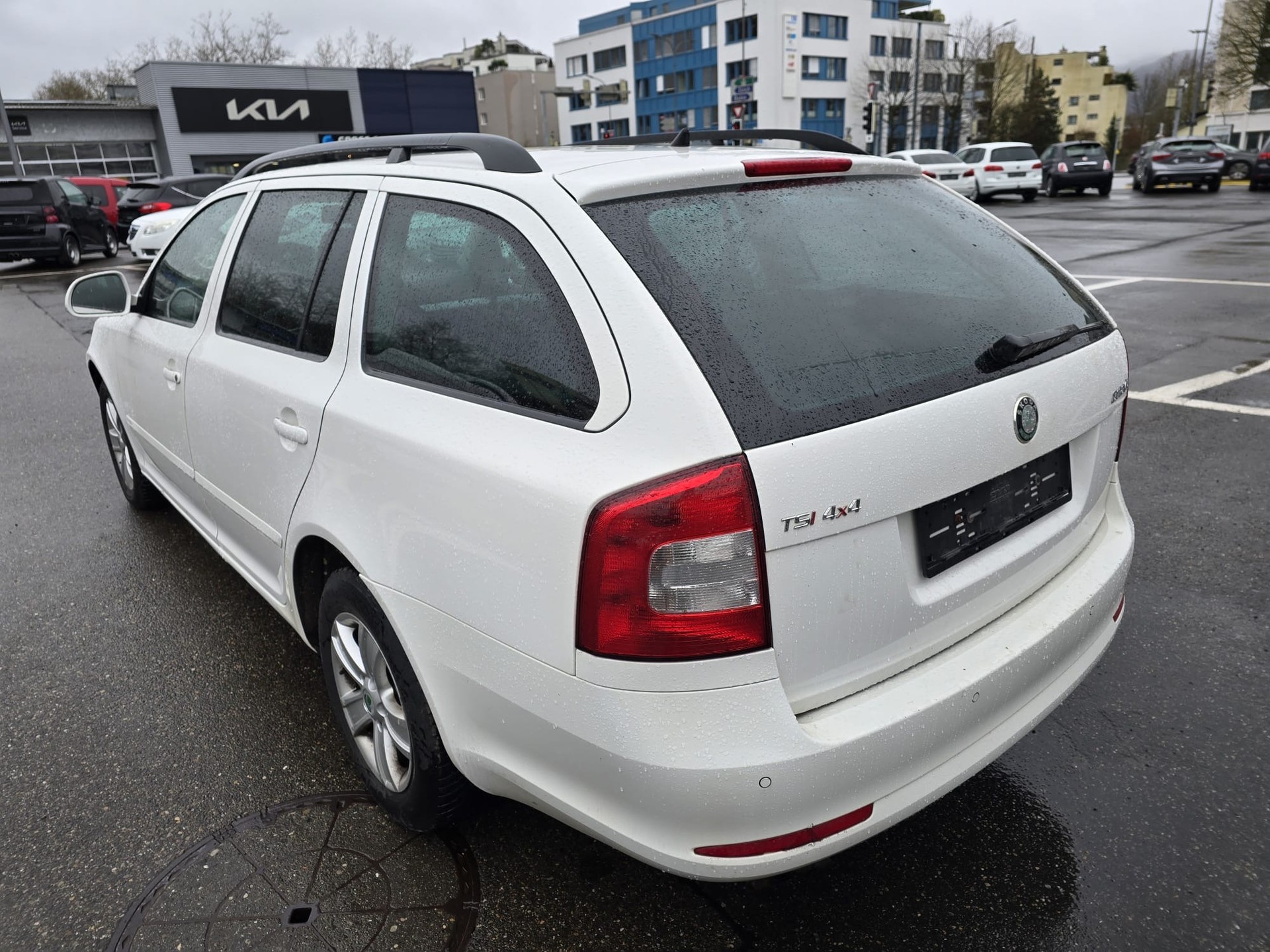 SKODA Octavia Combi 1.8 TSI Stöckli 4x4-image-7