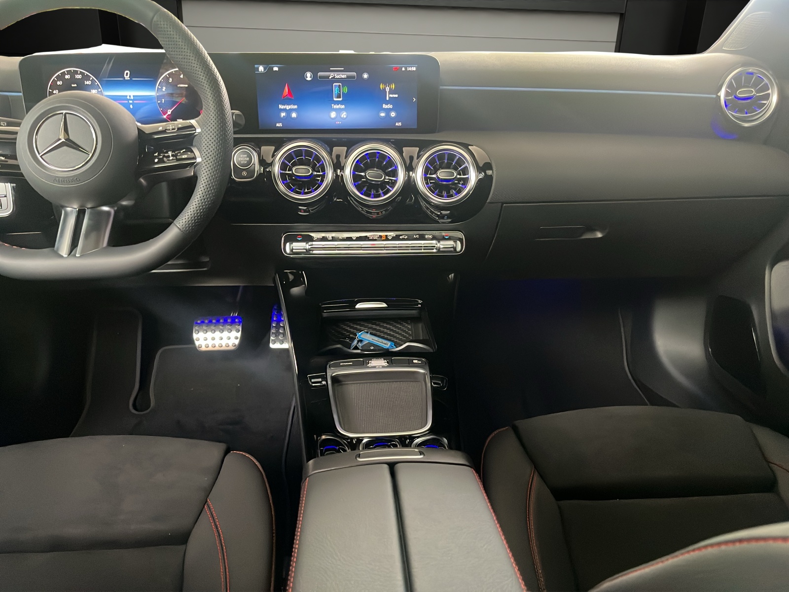 Image MERCEDES-BENZ A-220 A 220 4Matic 8G-DCT