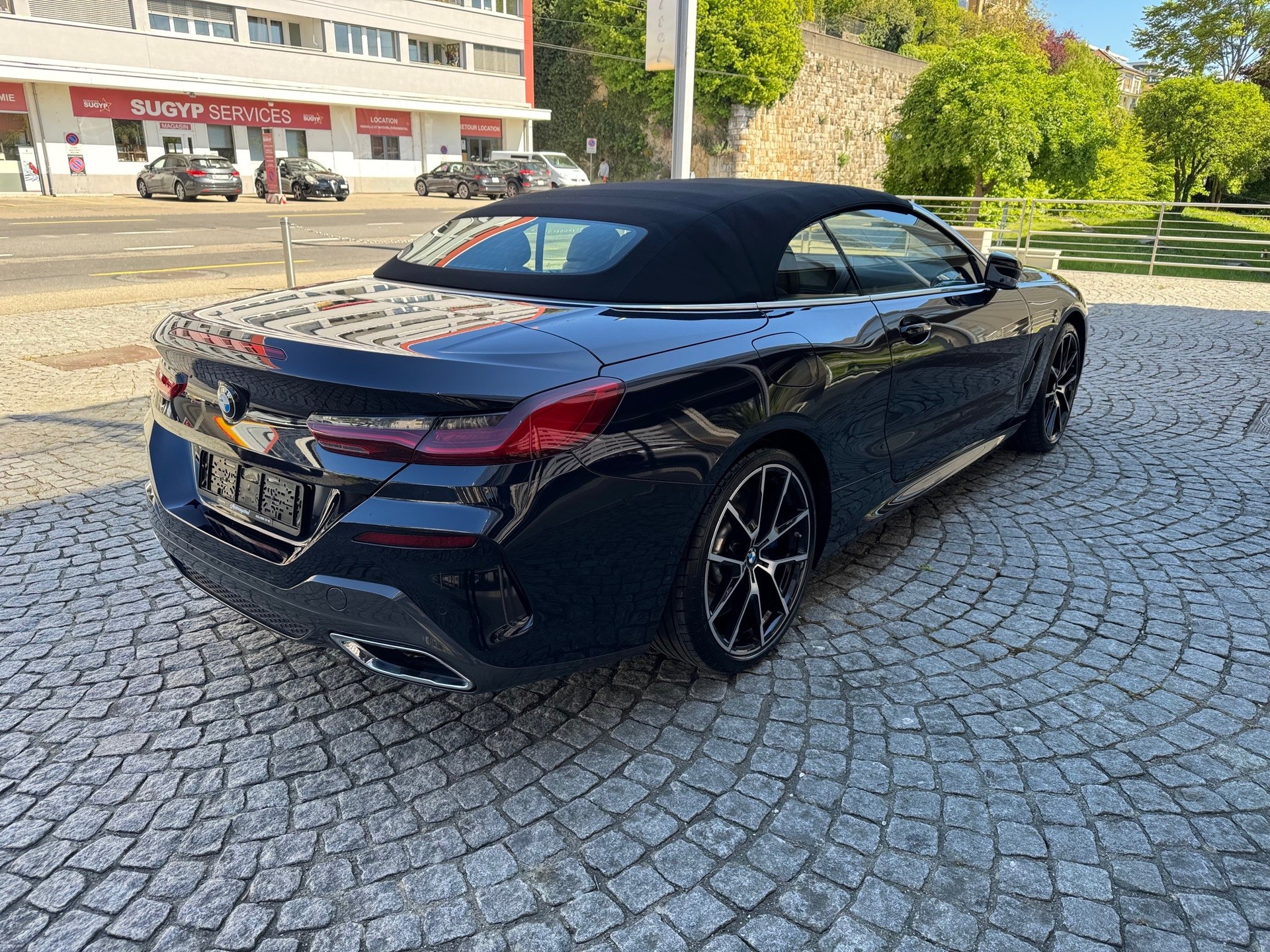 BMW M850i xDrive-image-3