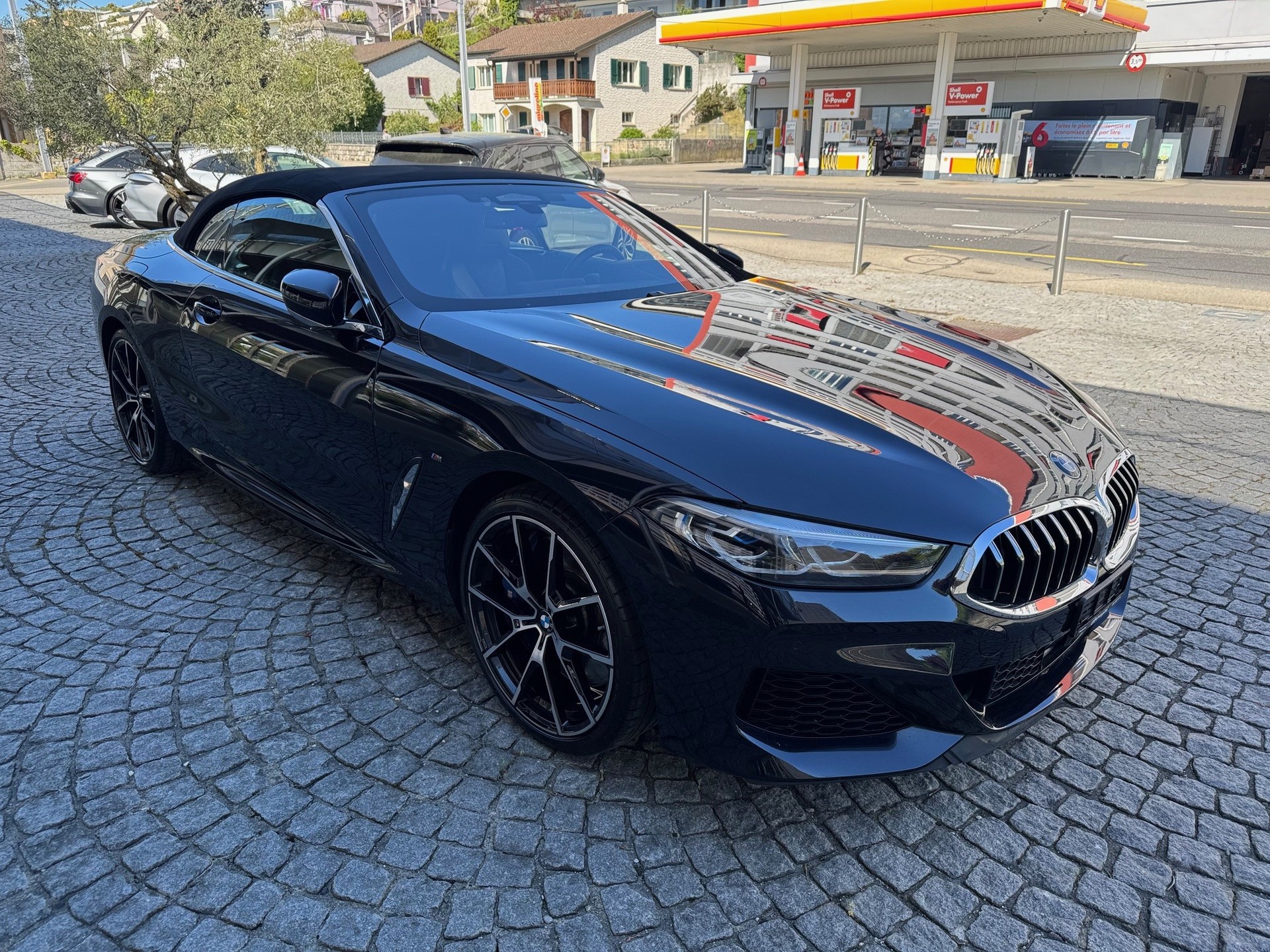 BMW M850i xDrive-image-4