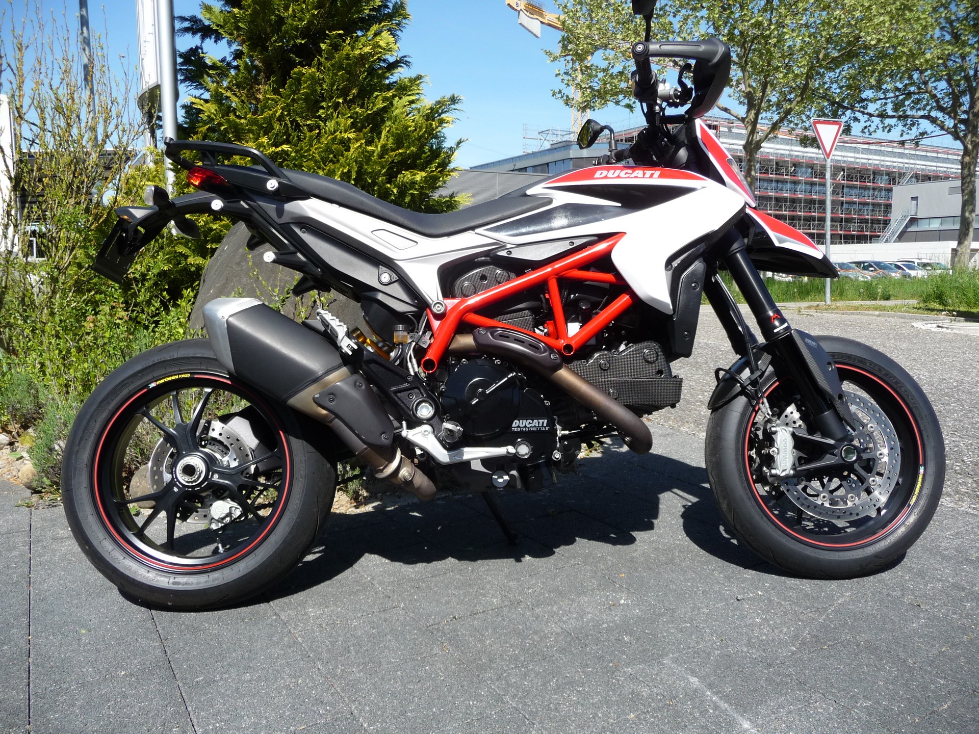 DUCATI Hypermotard 821 SP