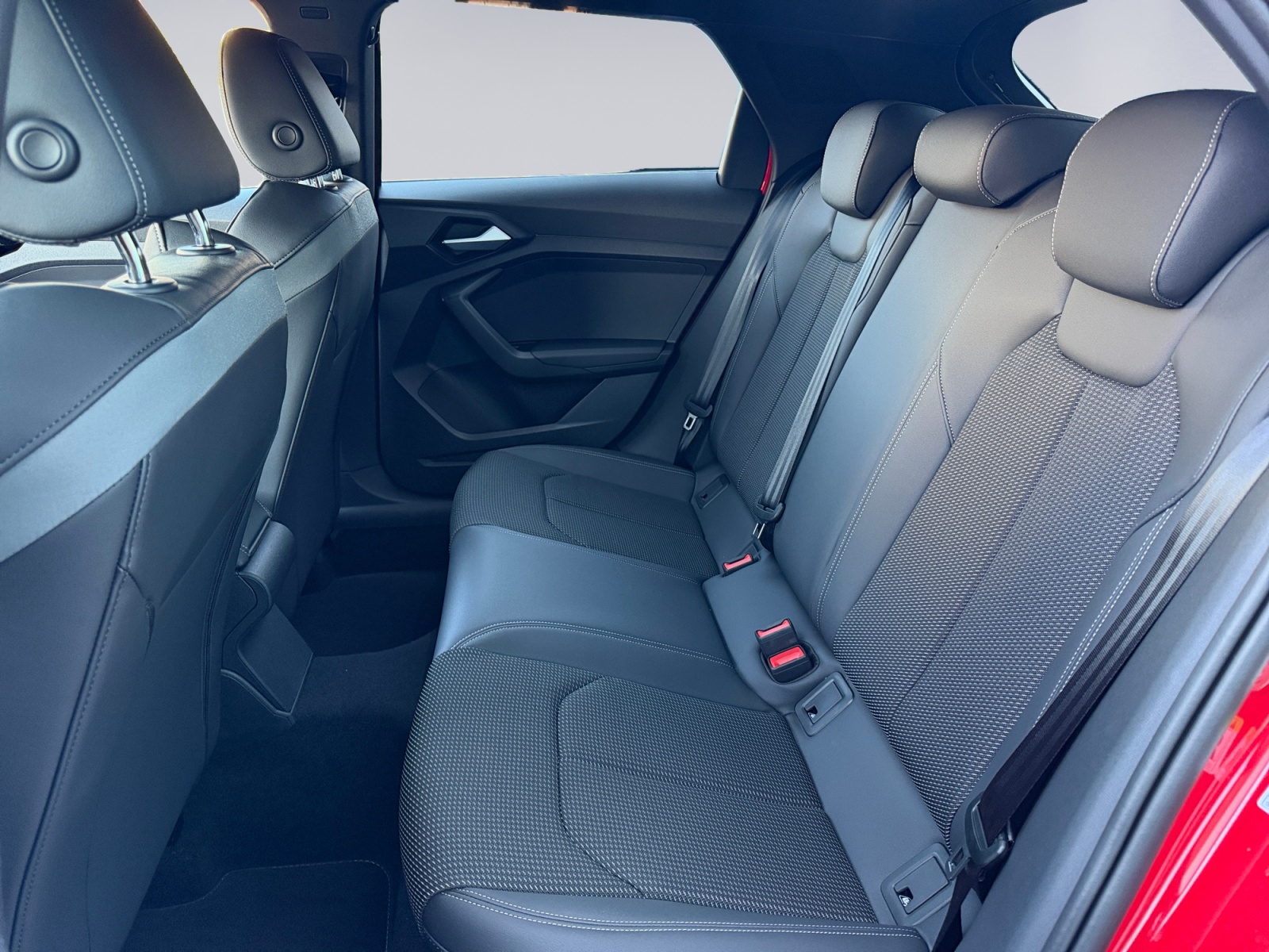 AUDI A1 Sportback 30 TFSI S Line Attraction S-tronic-image-10