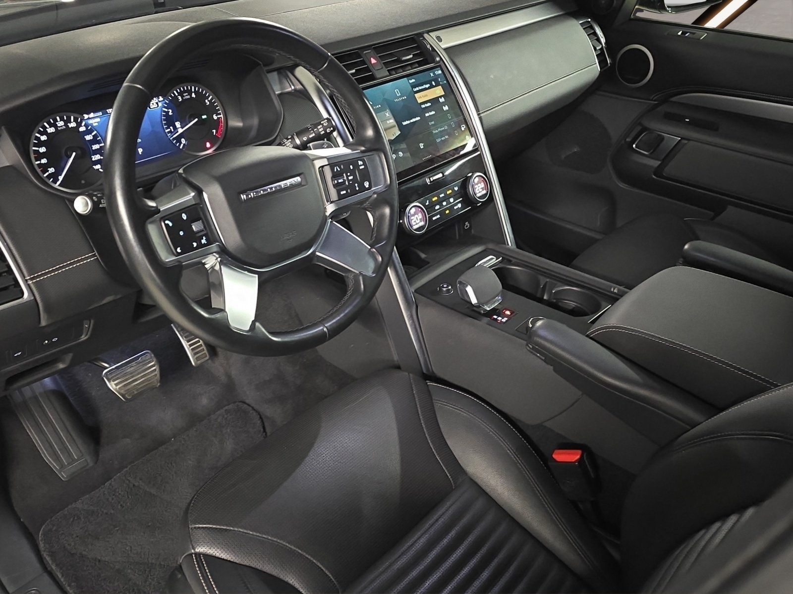 LAND ROVER Discovery 3.0 i6 360 SE AWD Automatic-image-9