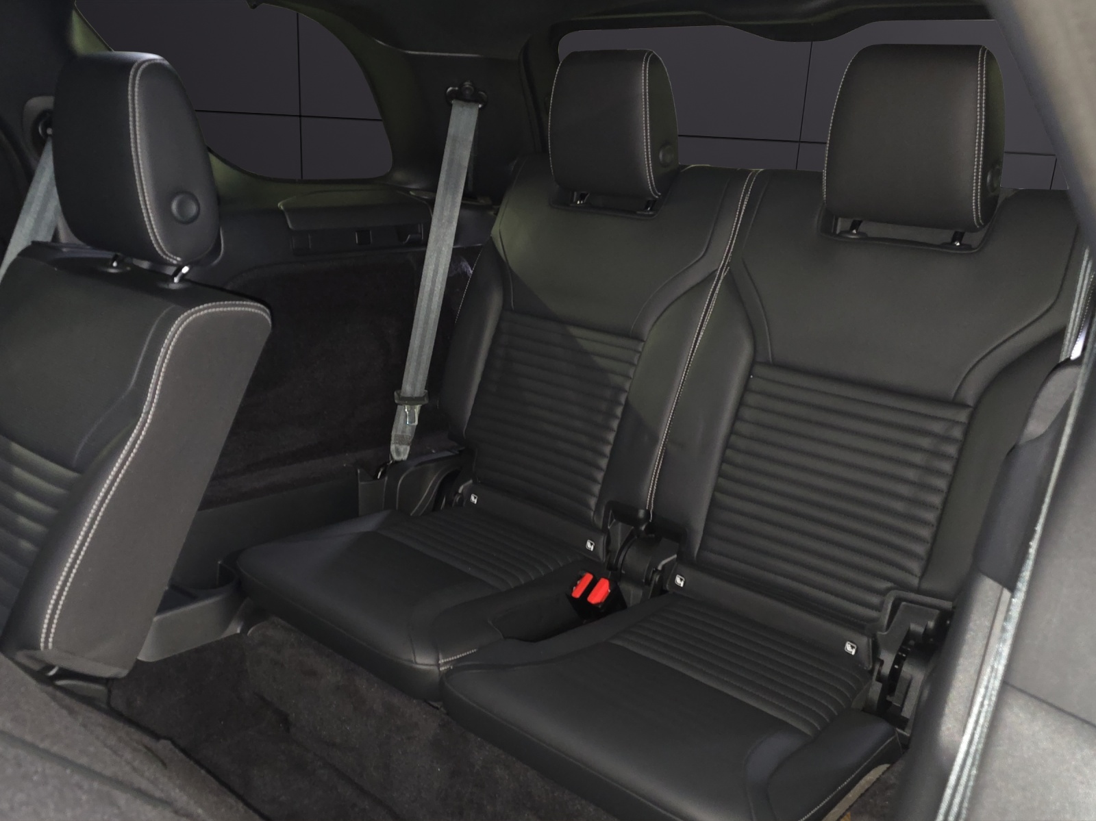 LAND ROVER Discovery 3.0 i6 360 SE AWD Automatic-image-22