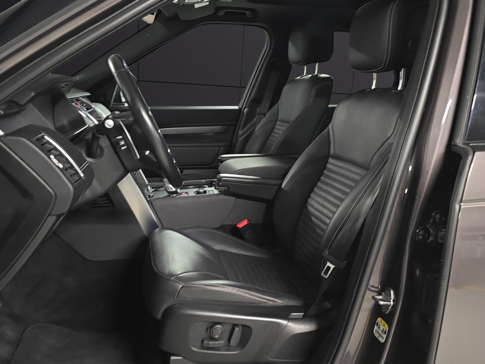 LAND ROVER Discovery 3.0 i6 360 SE AWD Automatic-image-8