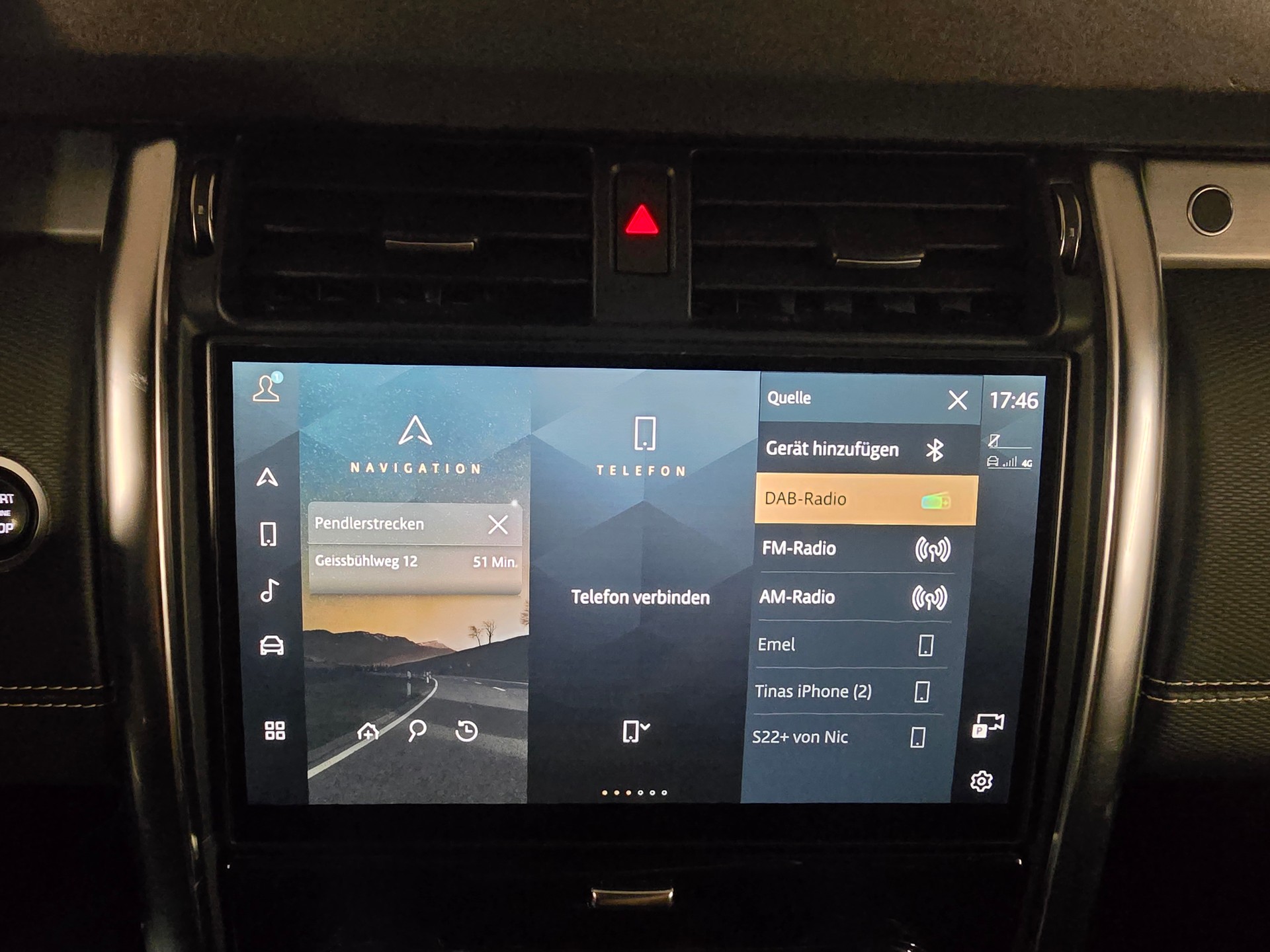 LAND ROVER Discovery 3.0 i6 360 SE AWD Automatic-image-16