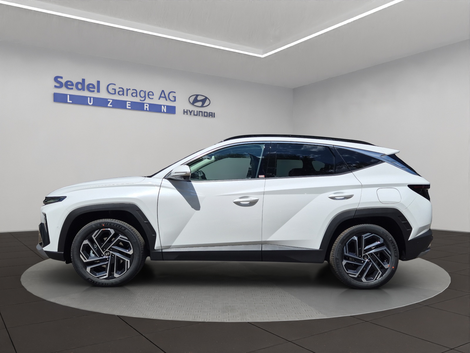 HYUNDAI Tucson 1.6 T-GDi HEV Vertex Swiss Edition 4WD-image-2