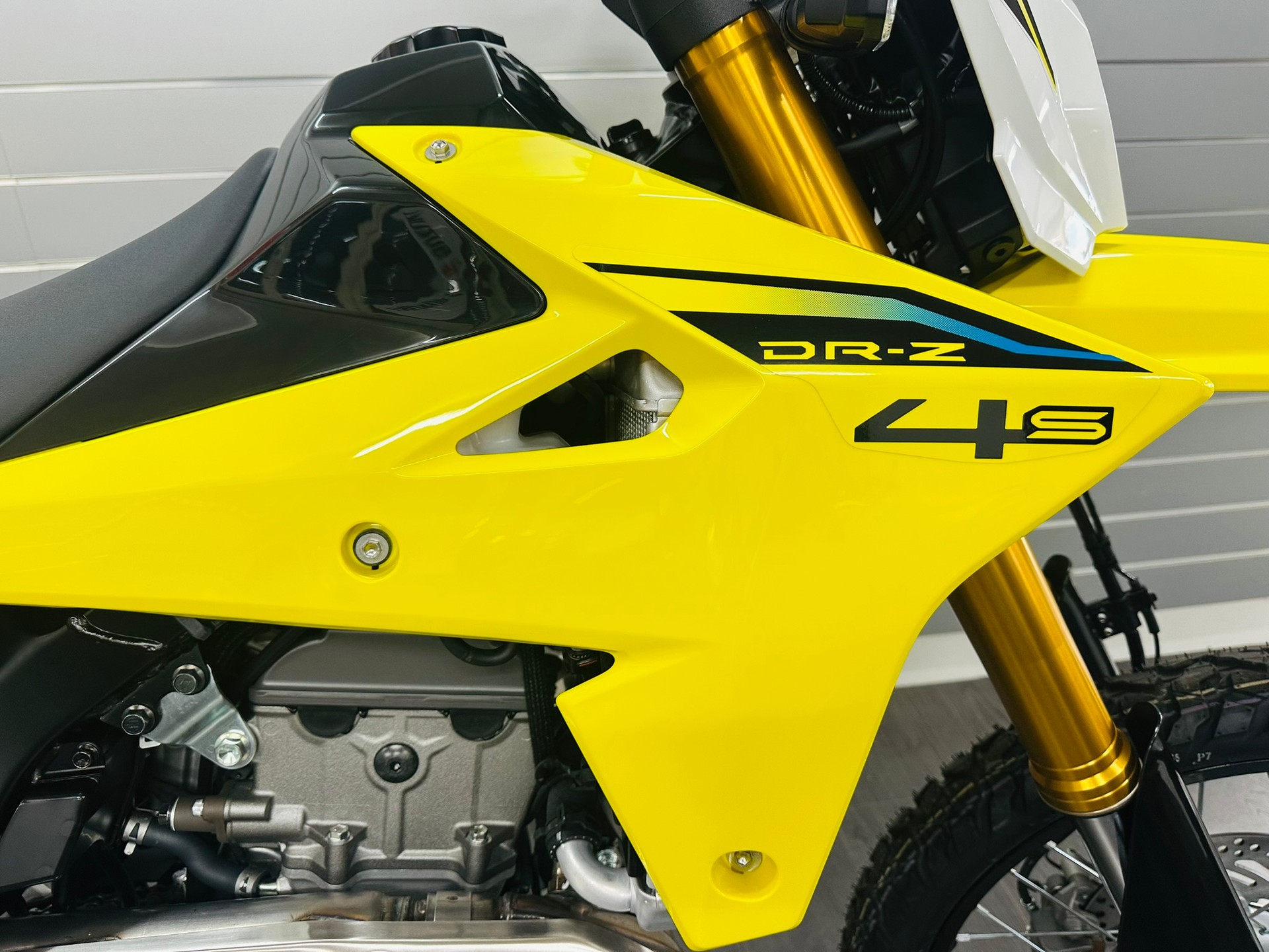 SUZUKI DR-Z 4S-showroom-element-1