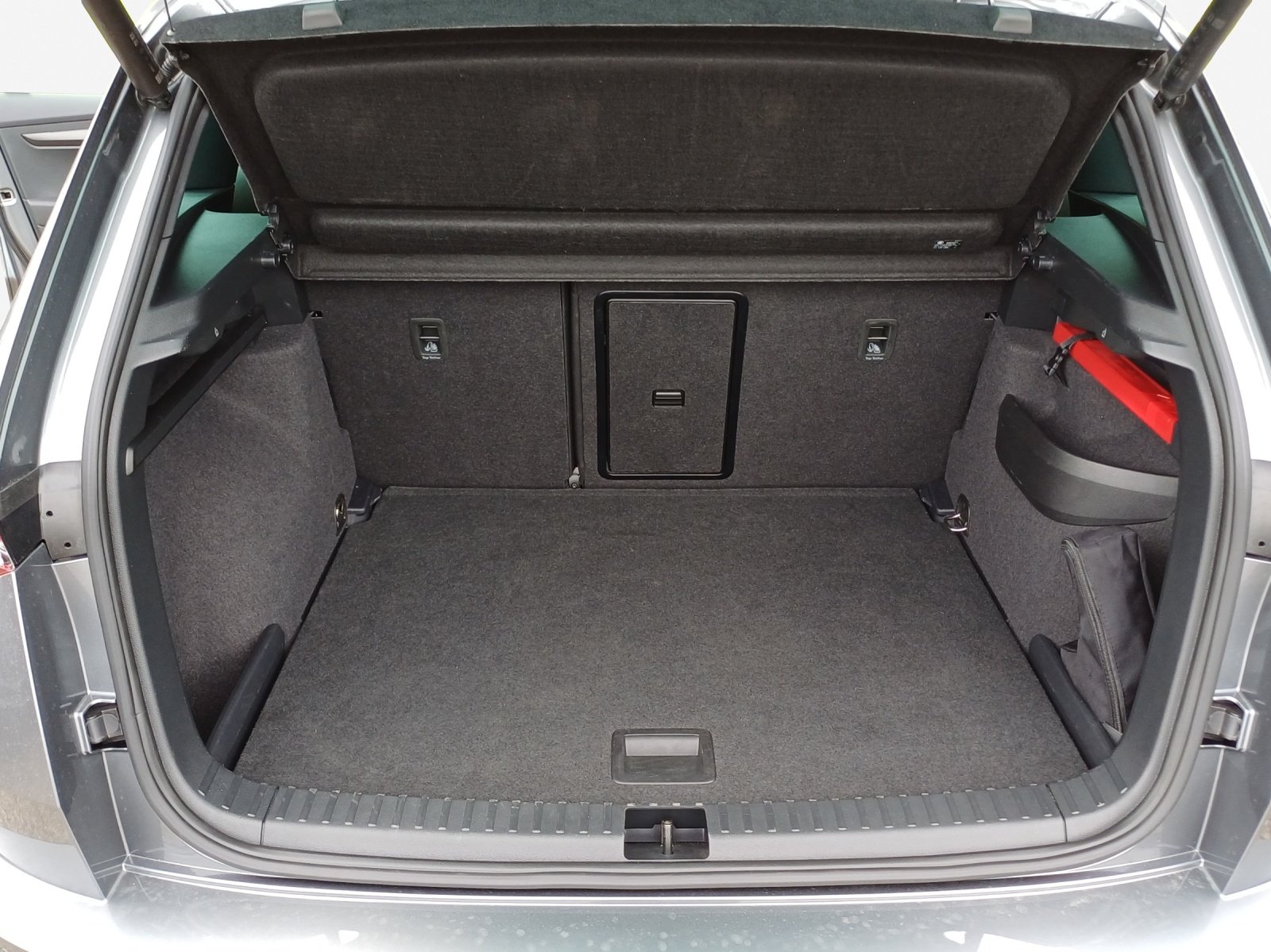 SKODA Karoq 2.0 TSI SportLine 4x4 DSG-image-12