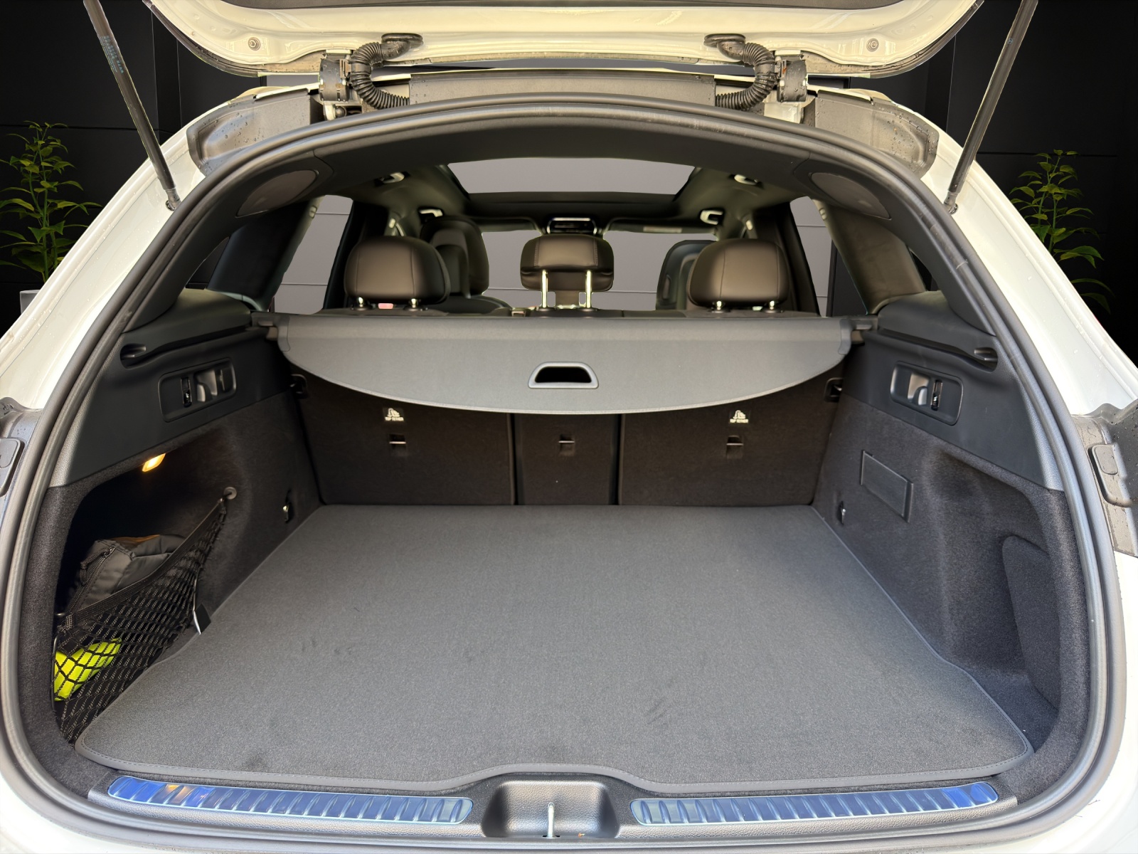 MERCEDES-BENZ GLC 220 d 4Matic 9G-Tronic-image-5