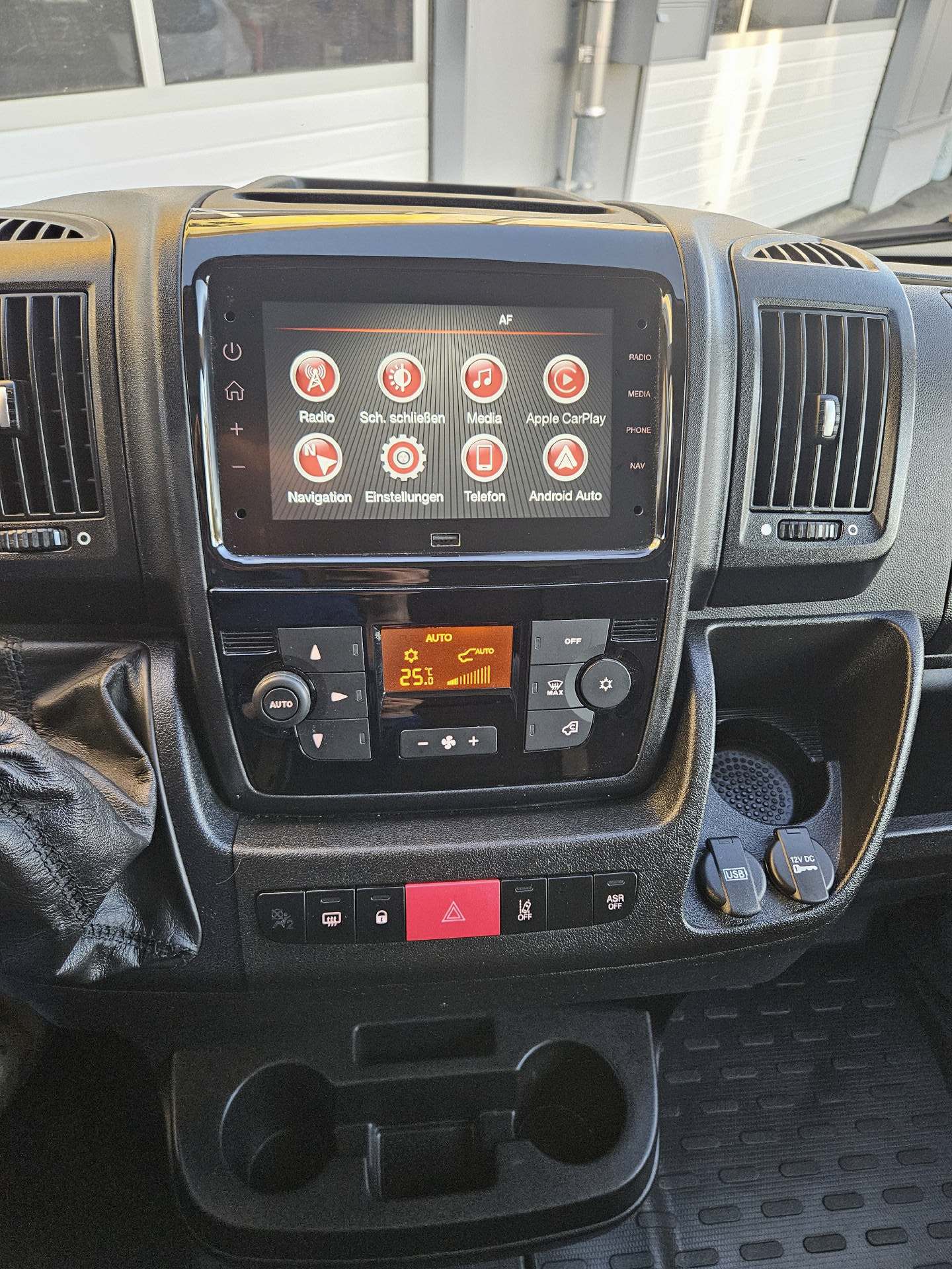 PEUGEOT Boxer Kaw. 435 L3H2 2.2 BlueHDi 165 S/S * Frisch ab Service * Rückfahrkamera *-image-6
