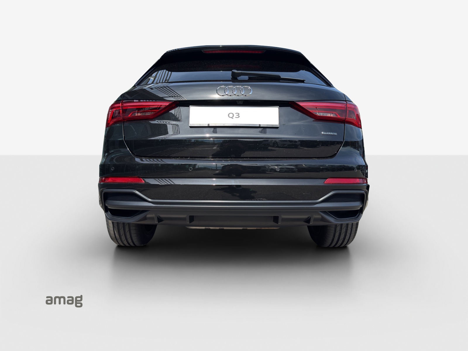 AUDI Q3 45 TFSI S line quattro S-tronic-showroom-element-3