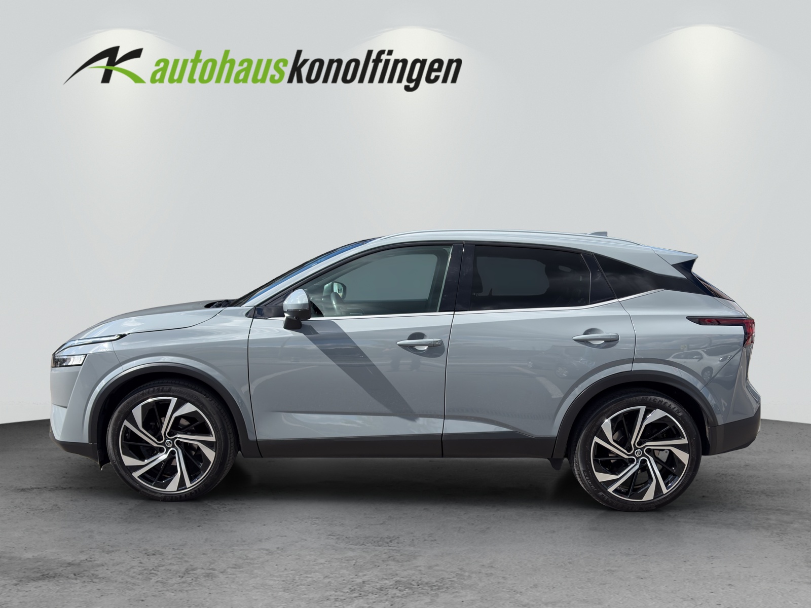 NISSAN Qashqai 1.3 DIG-T Tekna+ 4x4-showroom-element-1