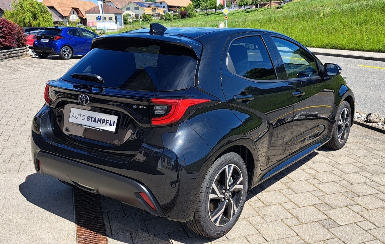 TOYOTA Yaris 1.5 Teamplayer Plus e-CVT-image-5