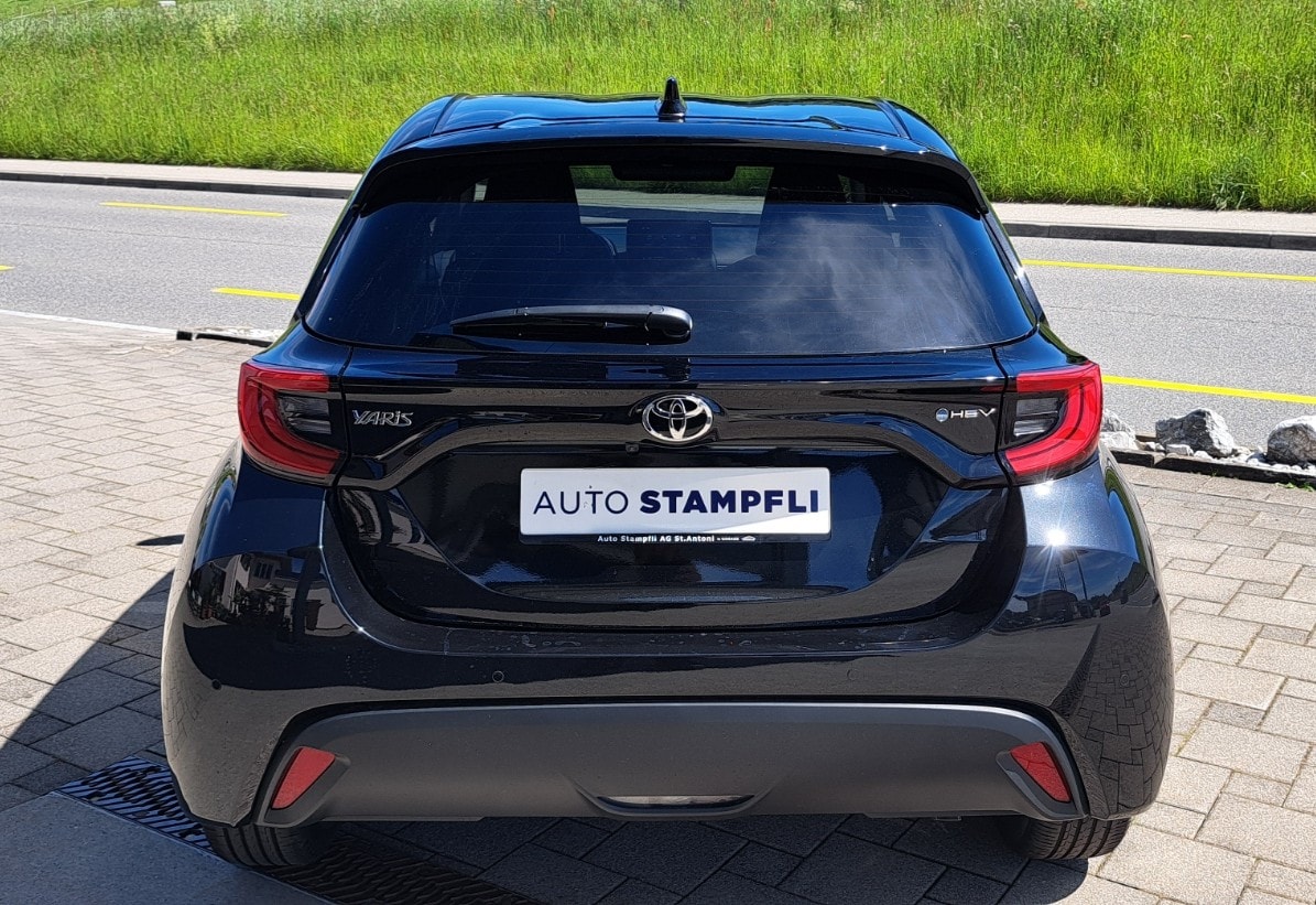 TOYOTA Yaris 1.5 Teamplayer Plus e-CVT-image-4
