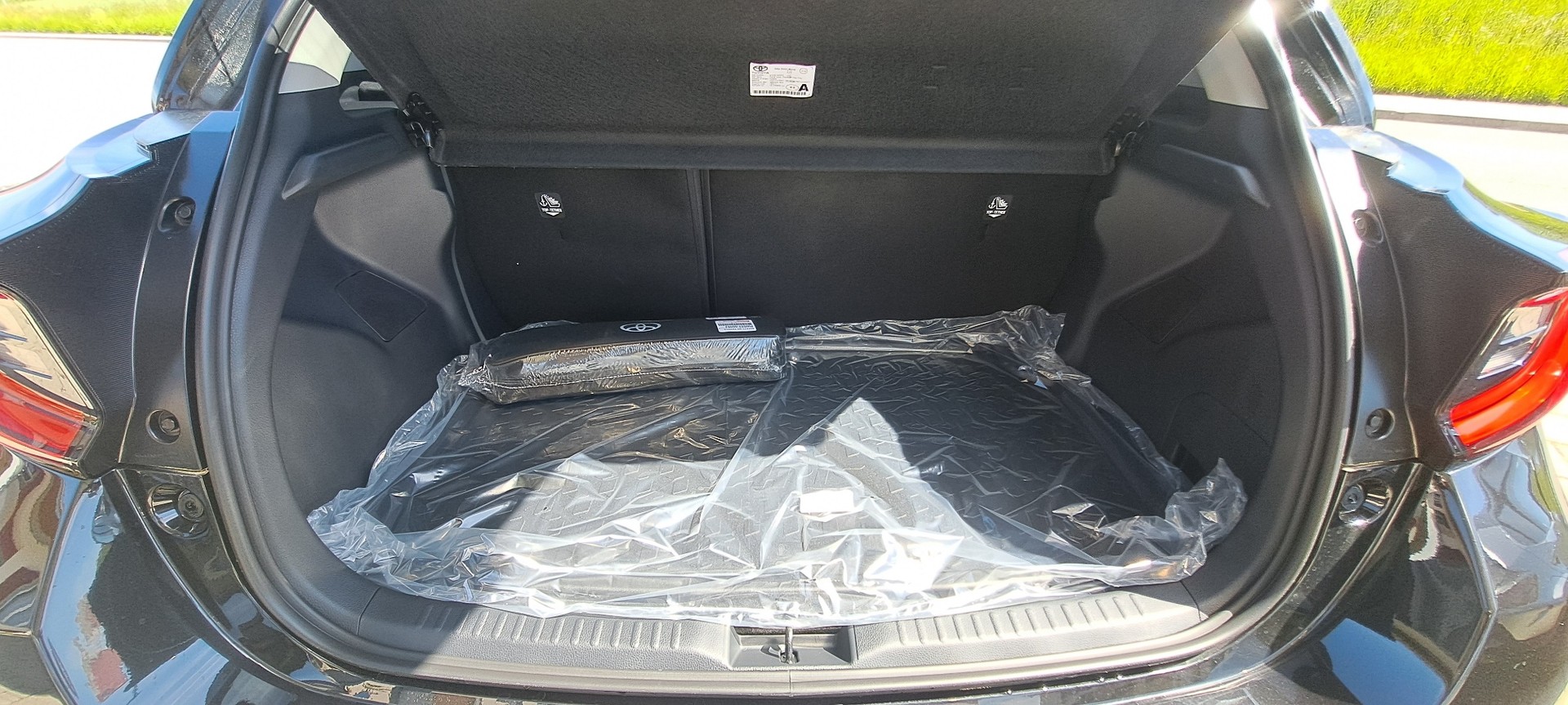 TOYOTA Yaris 1.5 Teamplayer Plus e-CVT-image-10