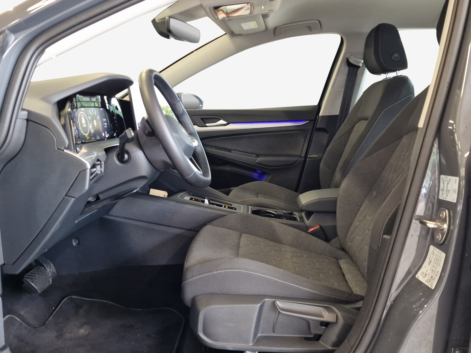 VW Golf 1.5 e TSI mHEV Life DSG-image-7