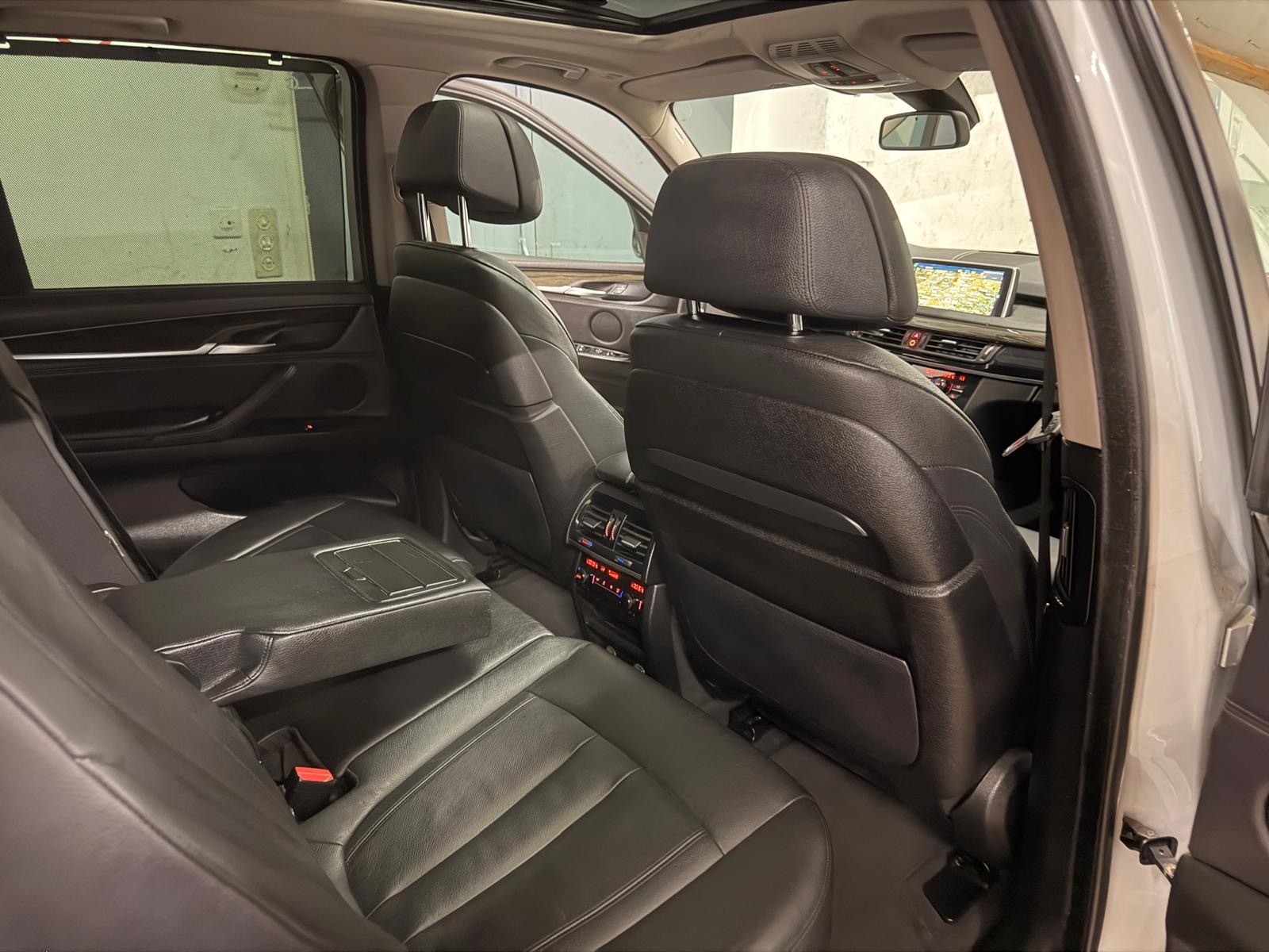 BMW X5 xDrive 40d Steptronic 7 Plätze M-paket-image-10