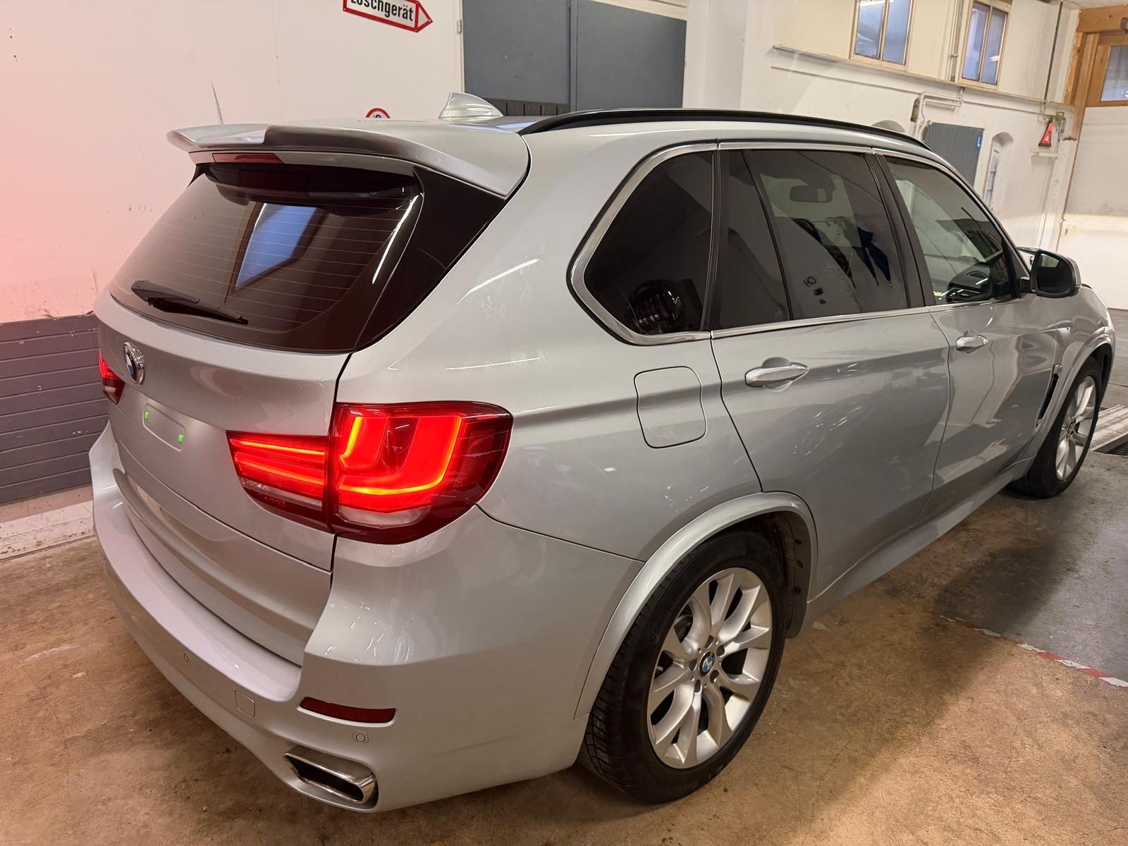 BMW X5 xDrive 40d Steptronic 7 Plätze M-paket-image-2
