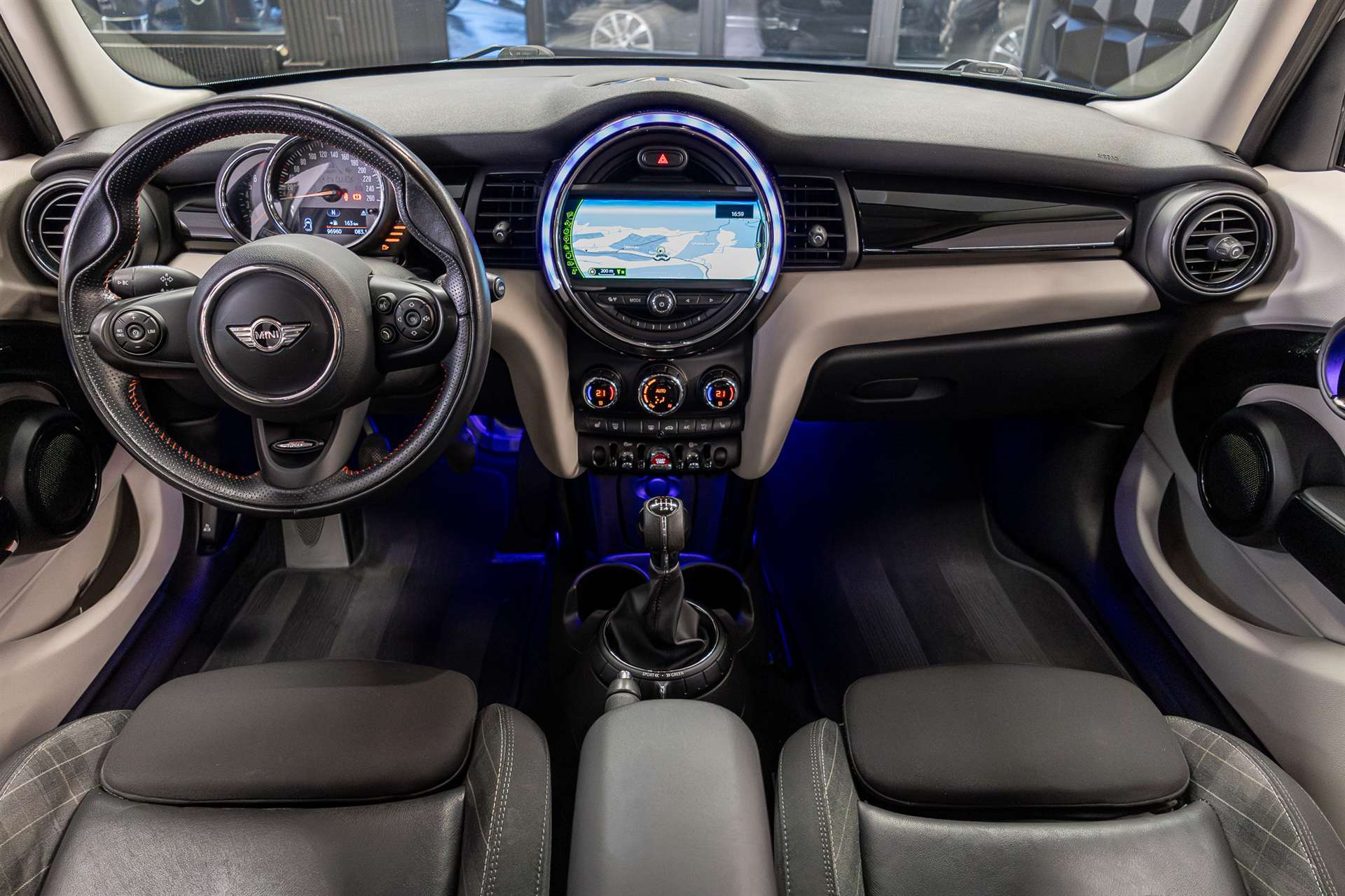 MINI Cooper S-image-5