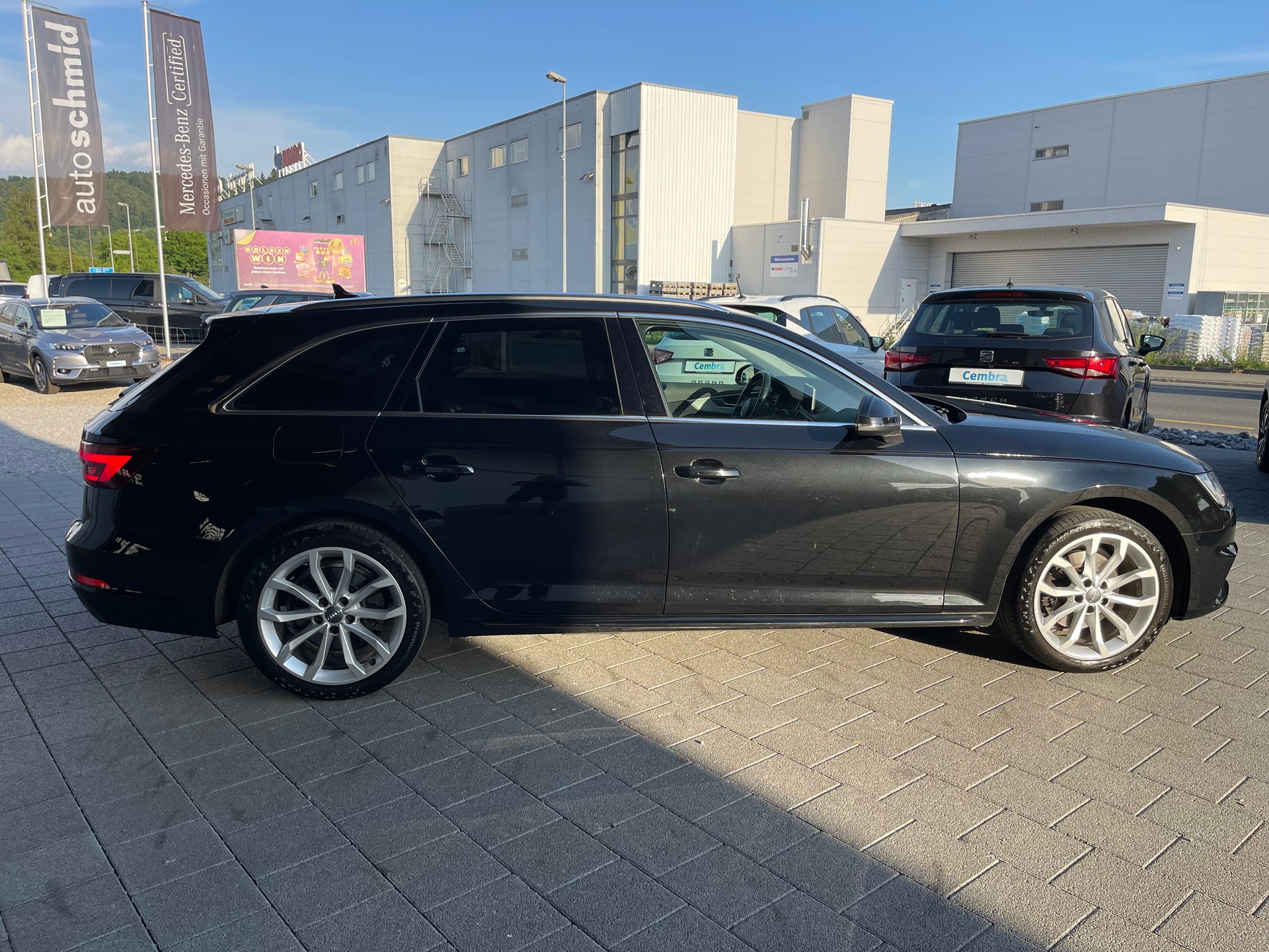 AUDI A4 Avant 2.0 TFSI S-Line S-tronic-image-9