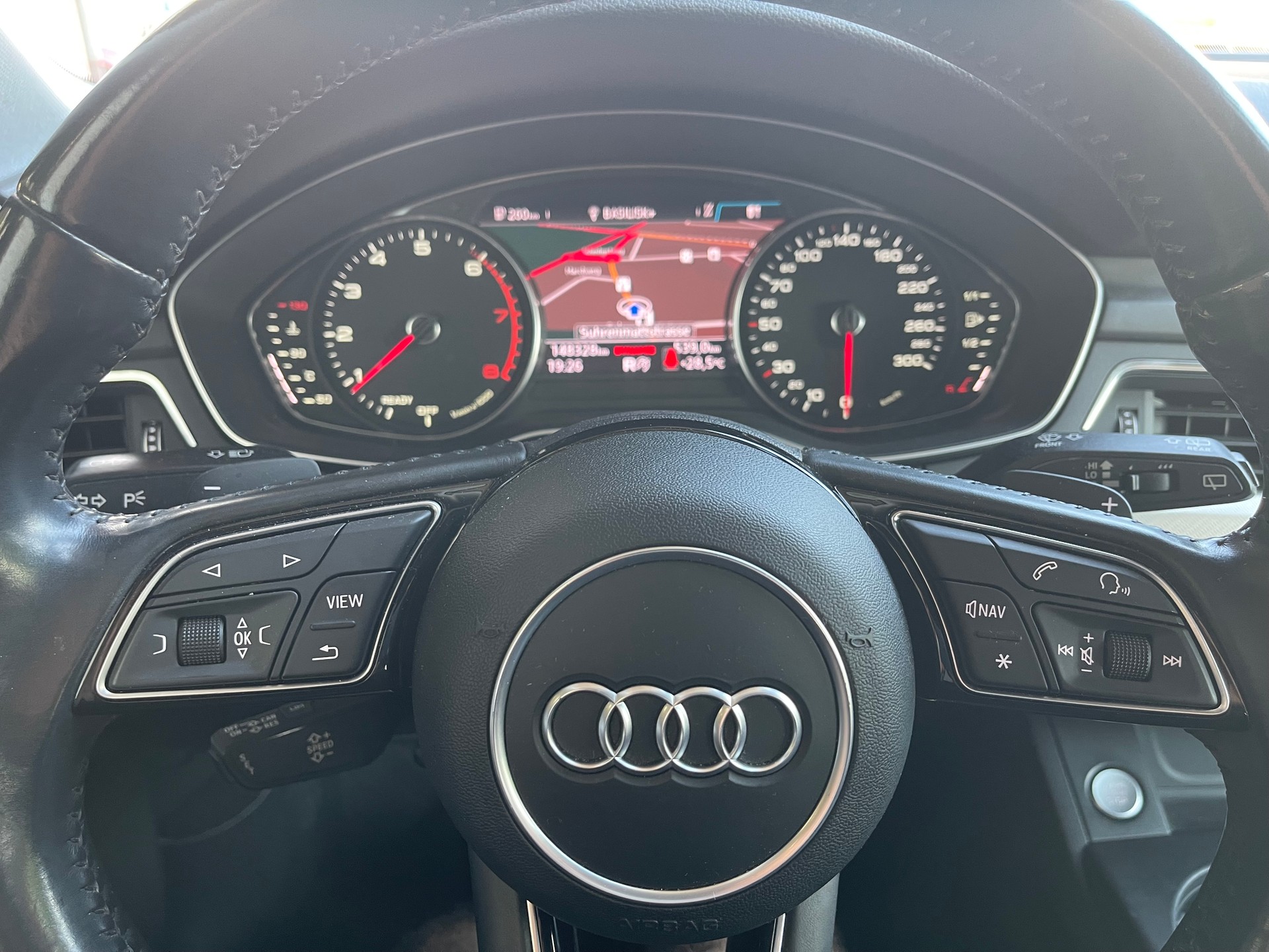 AUDI A4 Avant 2.0 TFSI S-Line S-tronic-image-13
