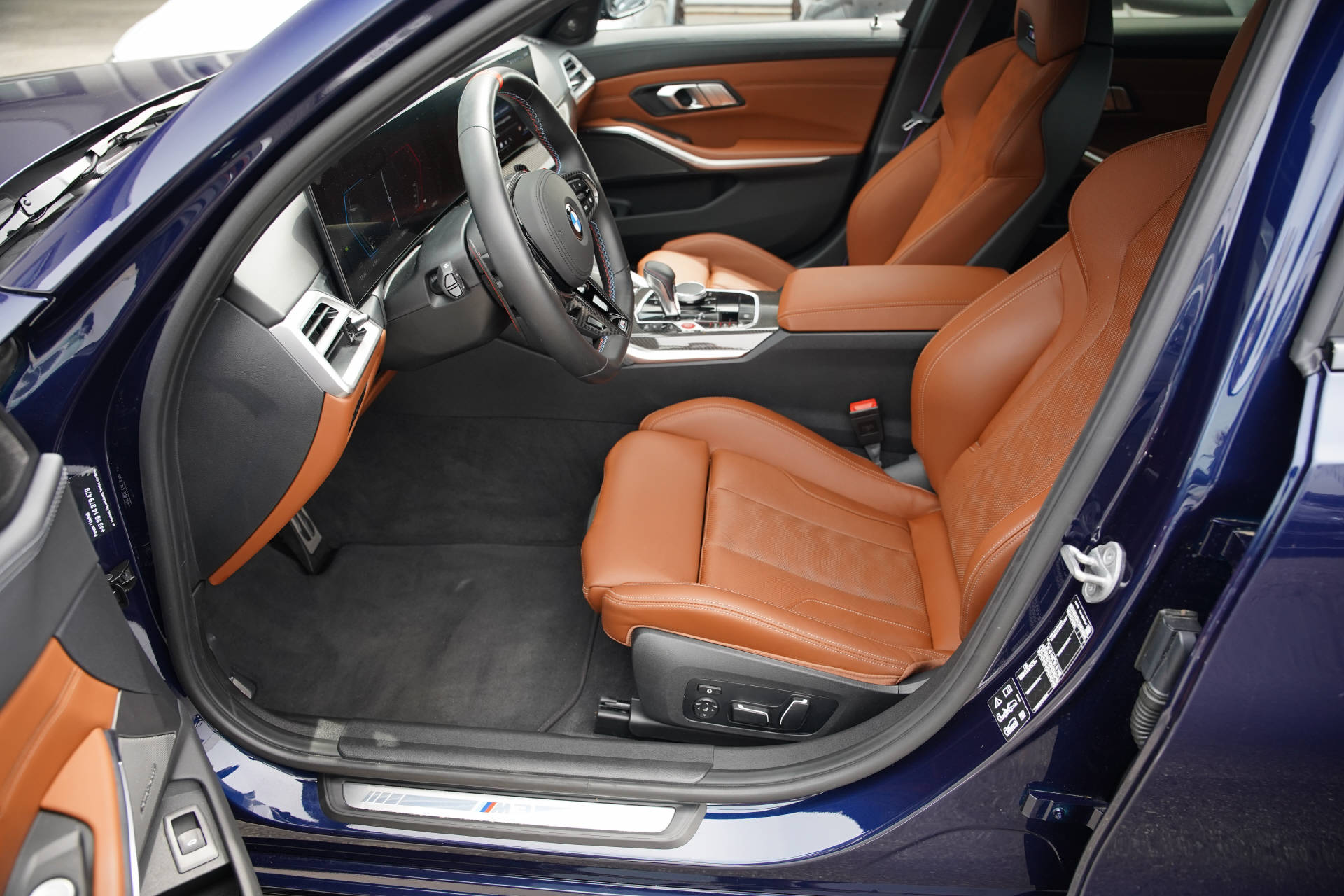 BMW M3 Competition M xDrive LCI Tansanitblau-image-8