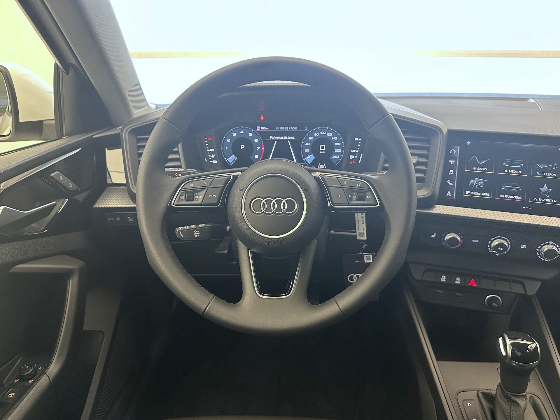 AUDI A1 Sportback 30 TFSI Attraction S-tronic-image-6