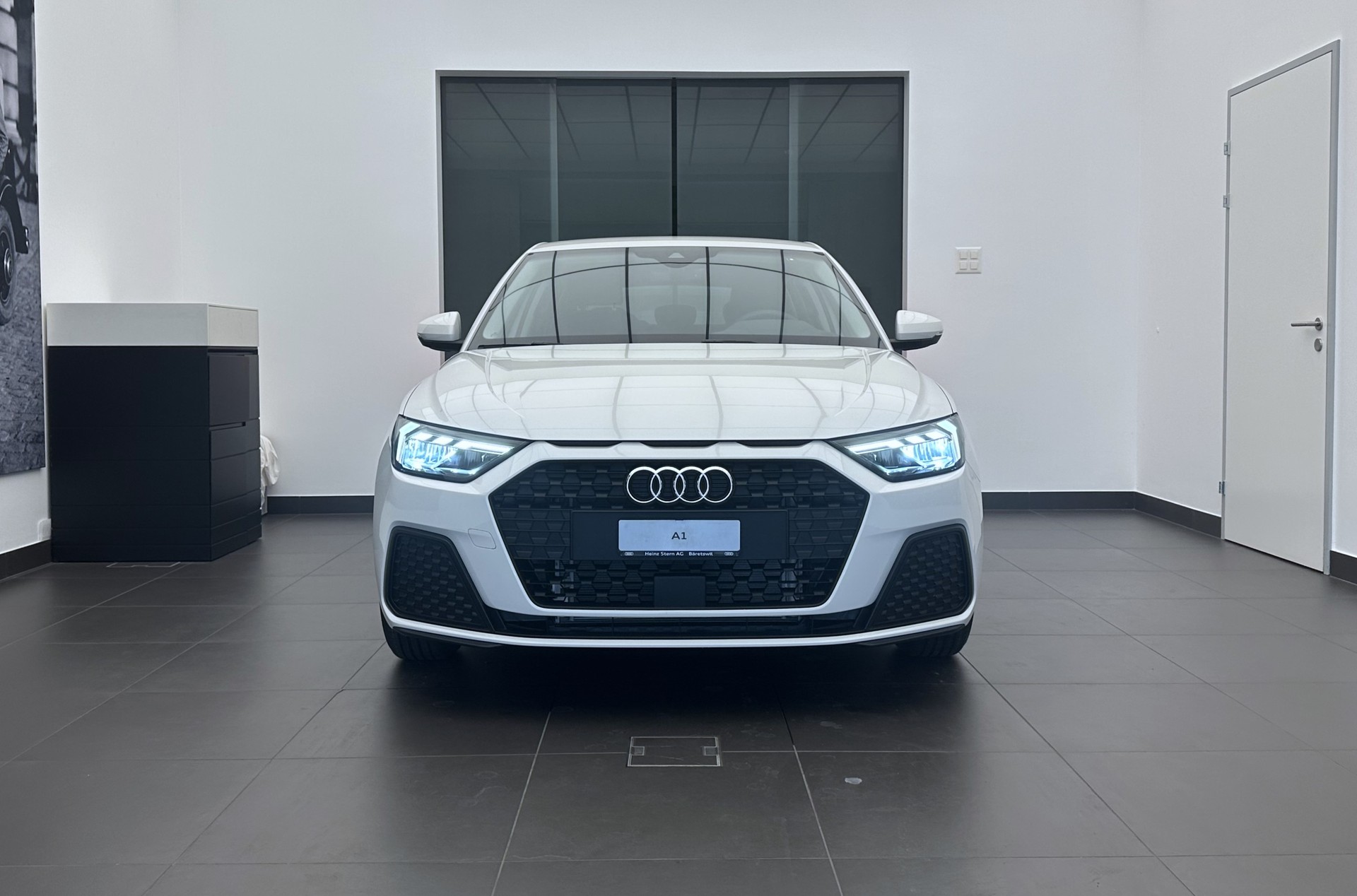 AUDI A1 Sportback 30 TFSI Attraction S-tronic-image-1