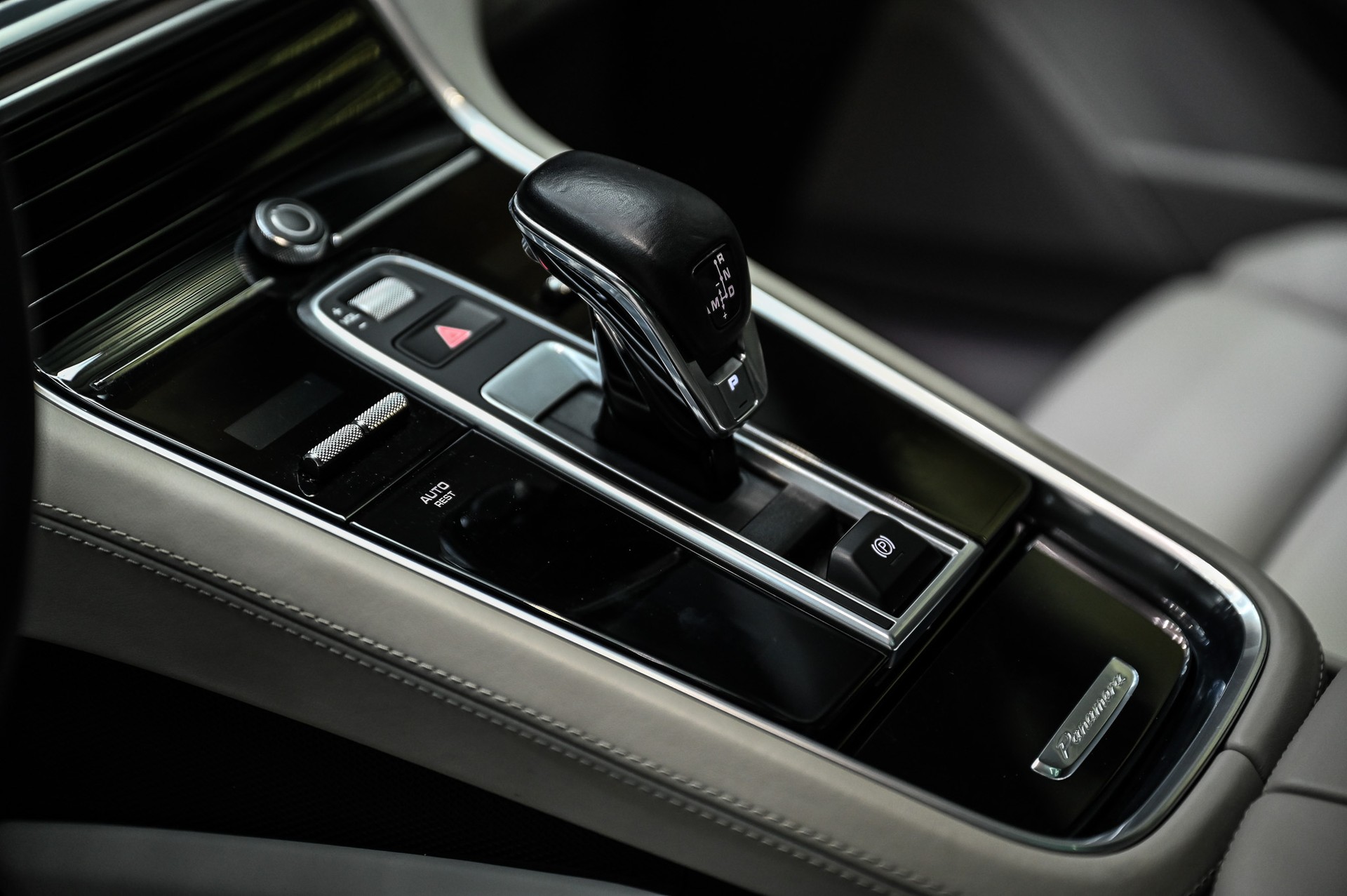 PORSCHE Panamera 4 Sport Turismo-image-20