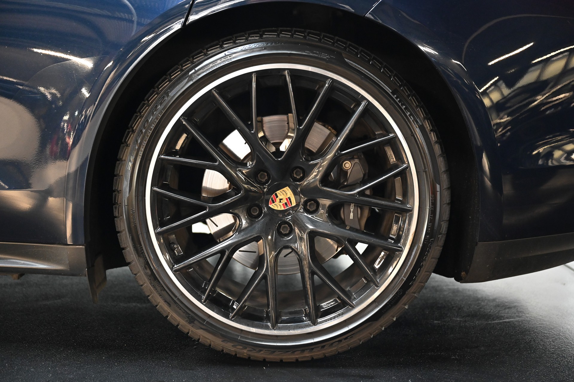 PORSCHE Panamera 4 Sport Turismo-image-14