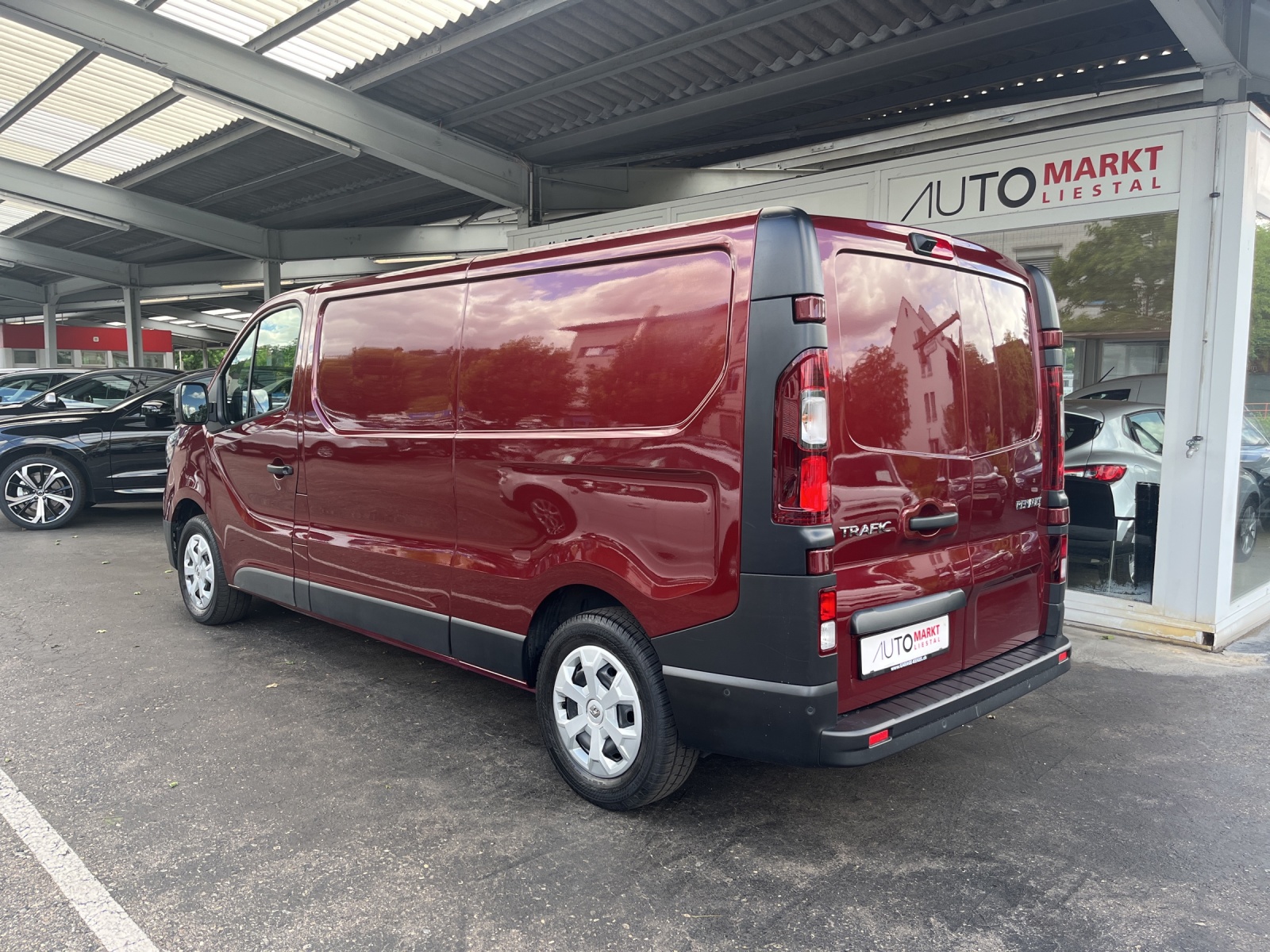 RENAULT Trafic 2.0 Blue dCi 150 Advance L2H1 EDC EN-image-2