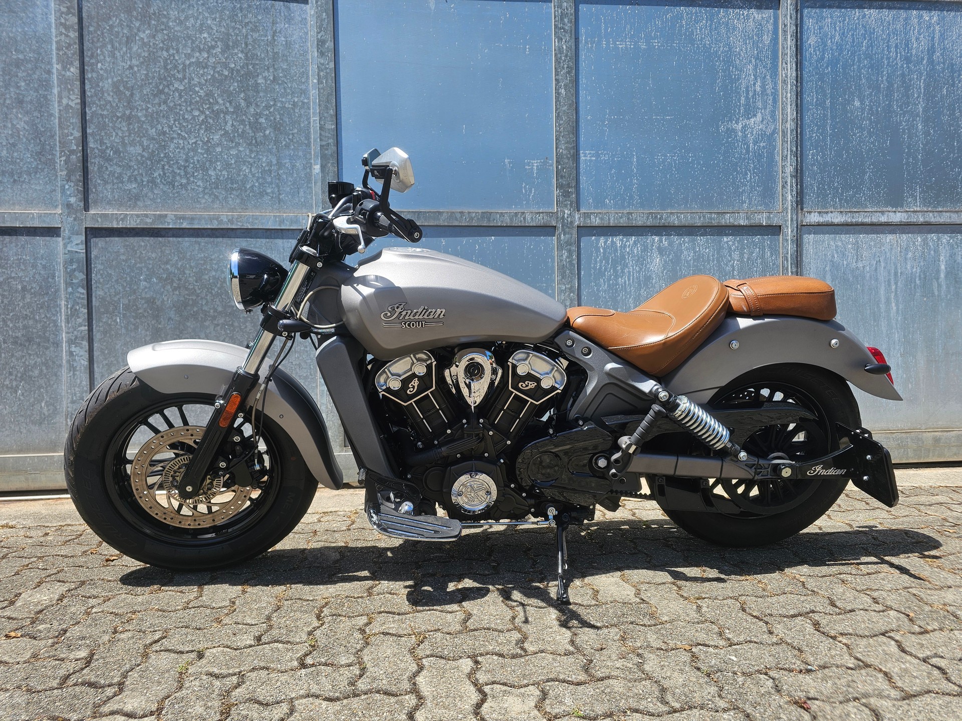 INDIAN Scout ABS-showroom-element-1