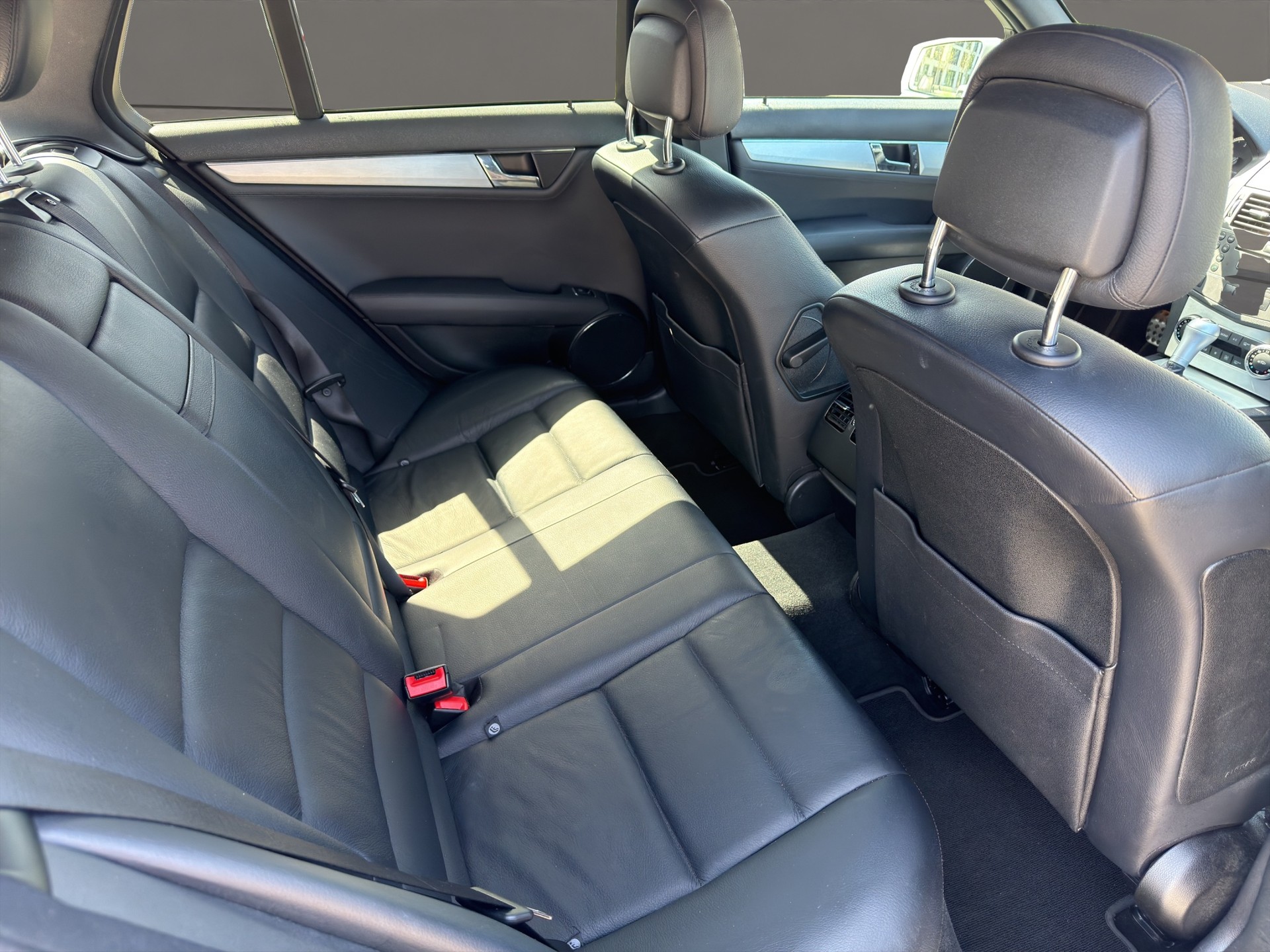 MERCEDES-BENZ C 250 CDI BlueEfficiency Elégance Automatic-image-13