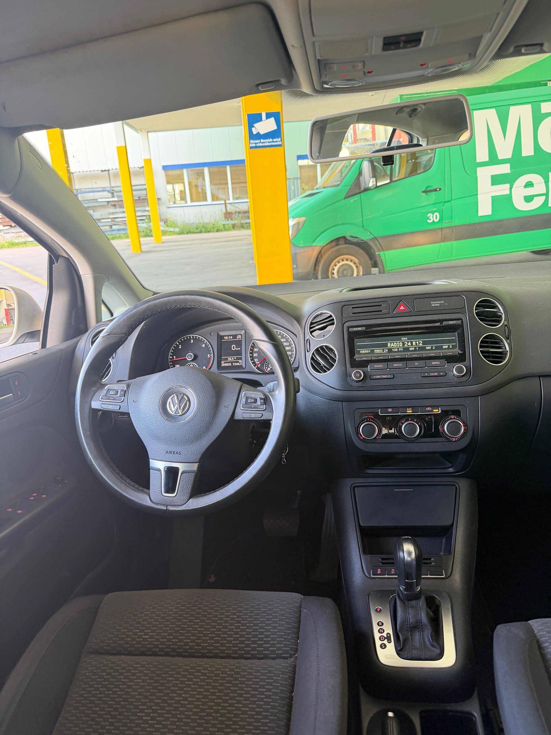 VW Golf Plus 1.6 TDI BMT Comfortline DSG-image-9
