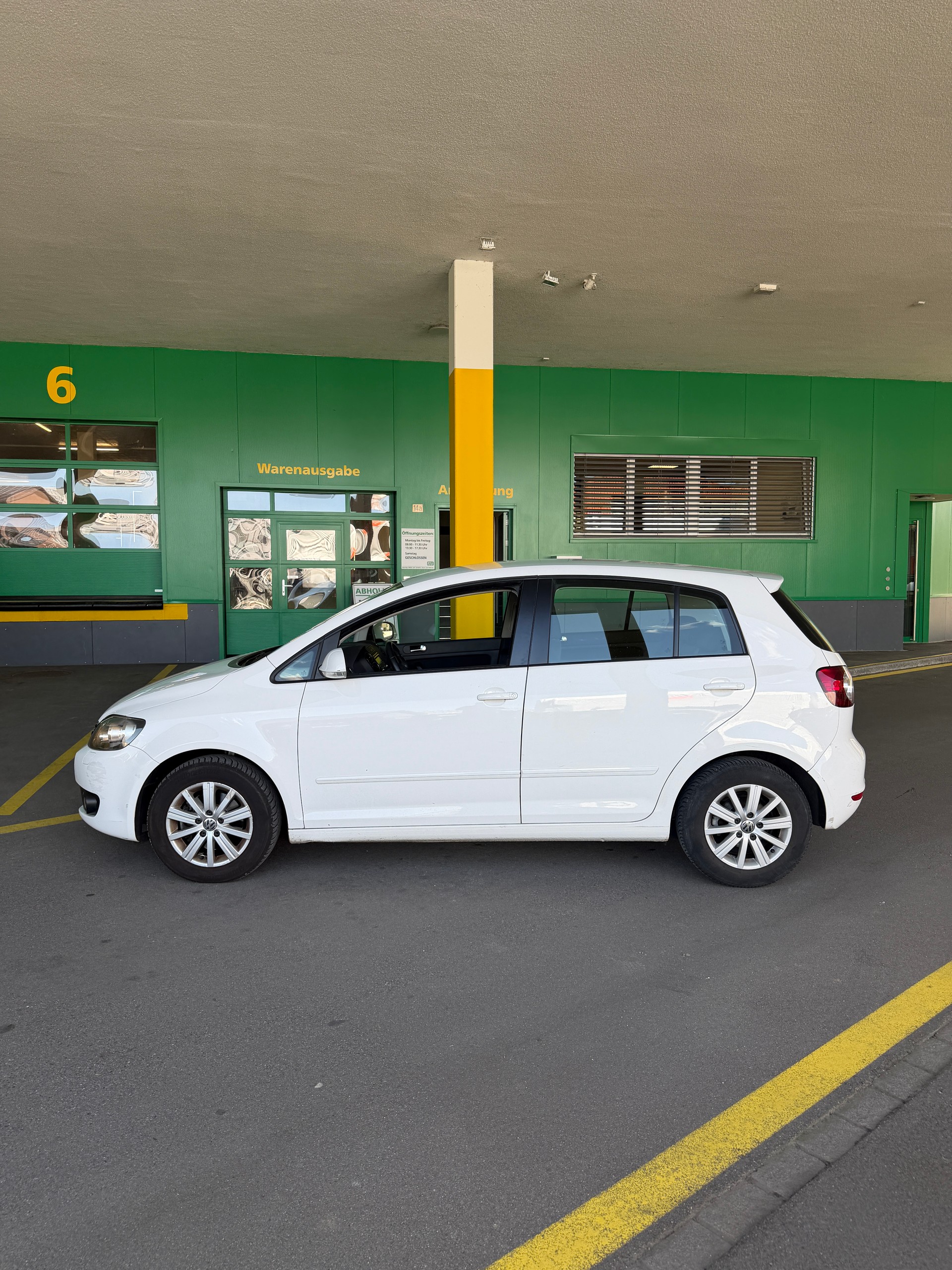 VW Golf Plus 1.6 TDI BMT Comfortline DSG-image-3