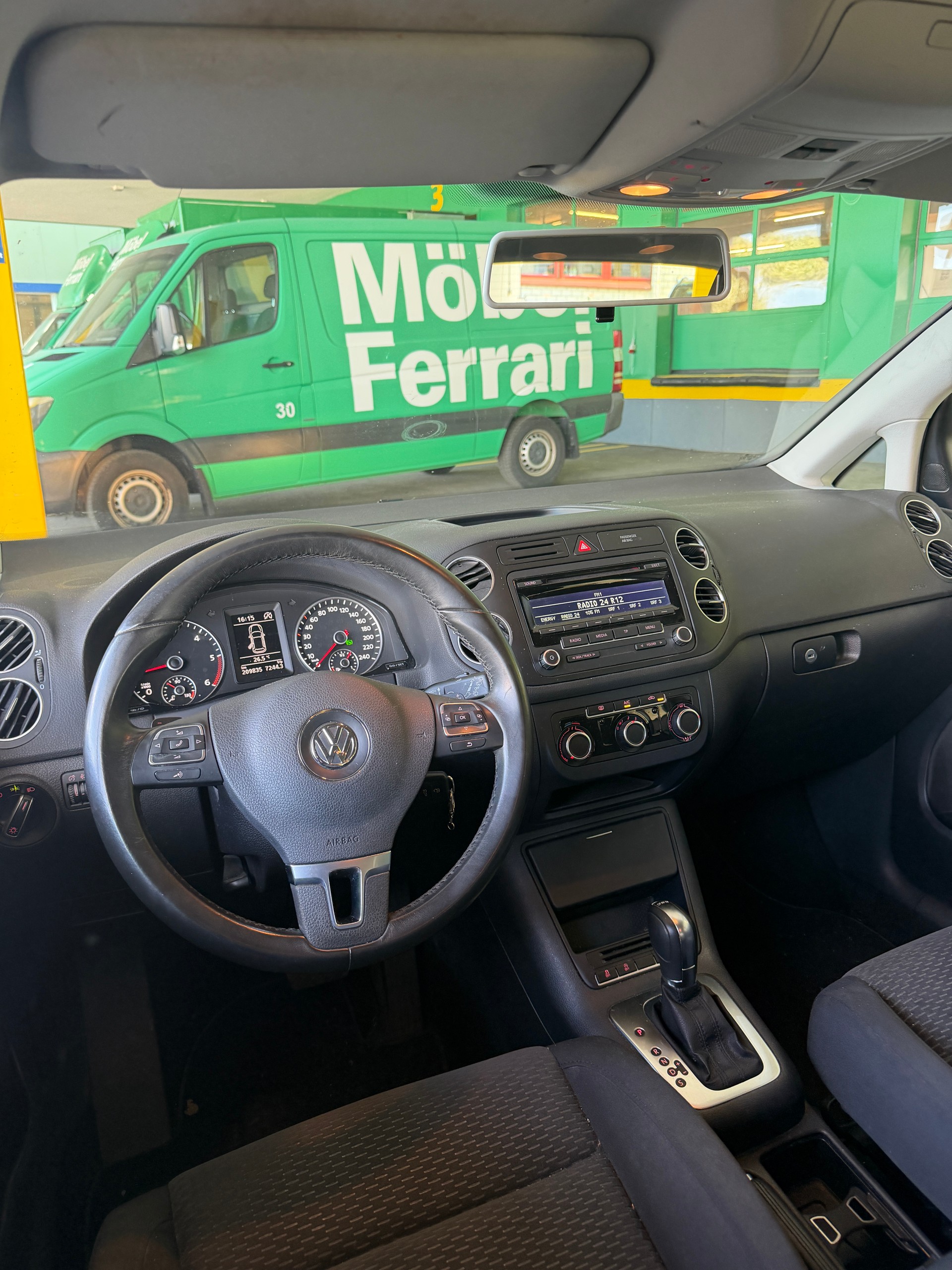 VW Golf Plus 1.6 TDI BMT Comfortline DSG-image-10